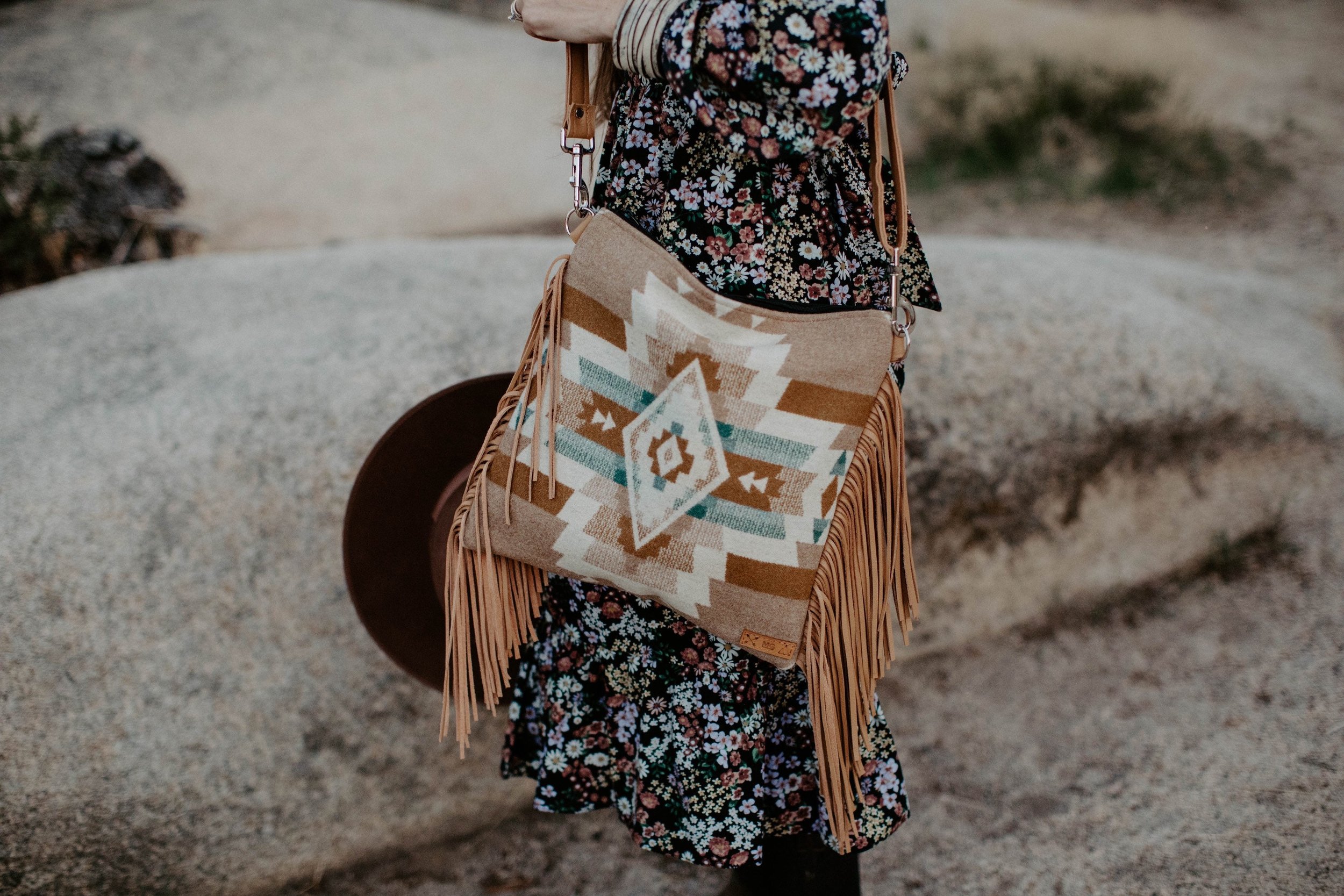 https://i.etsystatic.com/7688207/r/il/107d6a/3857750097/il_fullxfull.3857750097_mgdr.jpg