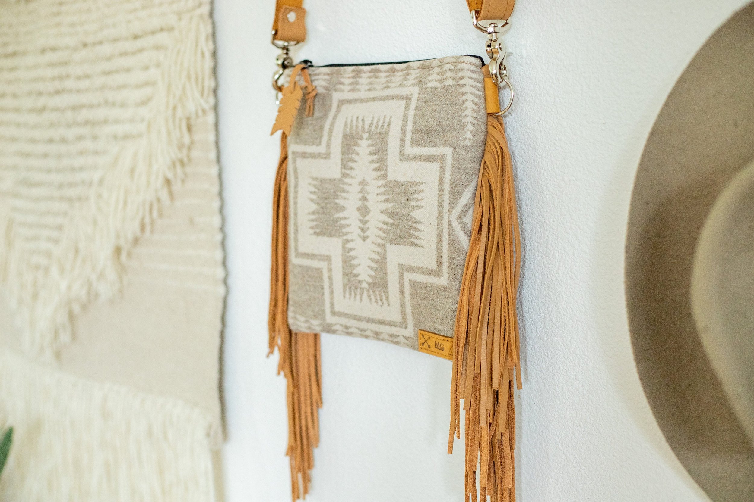 https://i.etsystatic.com/7688207/r/il/76e48a/3935332153/il_fullxfull.3935332153_oyvu.jpg