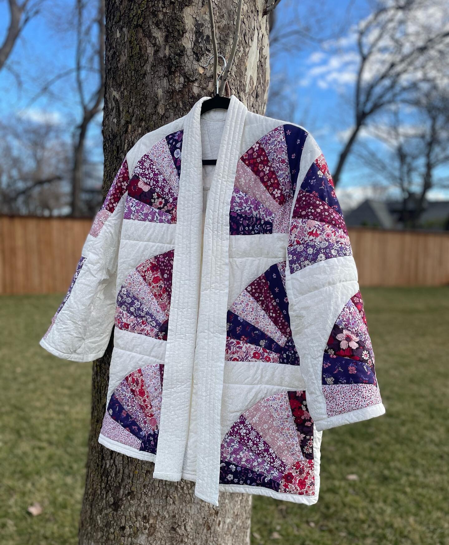 Quilt coat for sale $350, size Small/Med DM to purchase! 🕺🏼