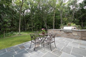 THINGS TO CONSIDER FOR AN OUTDOOR KITCHEN