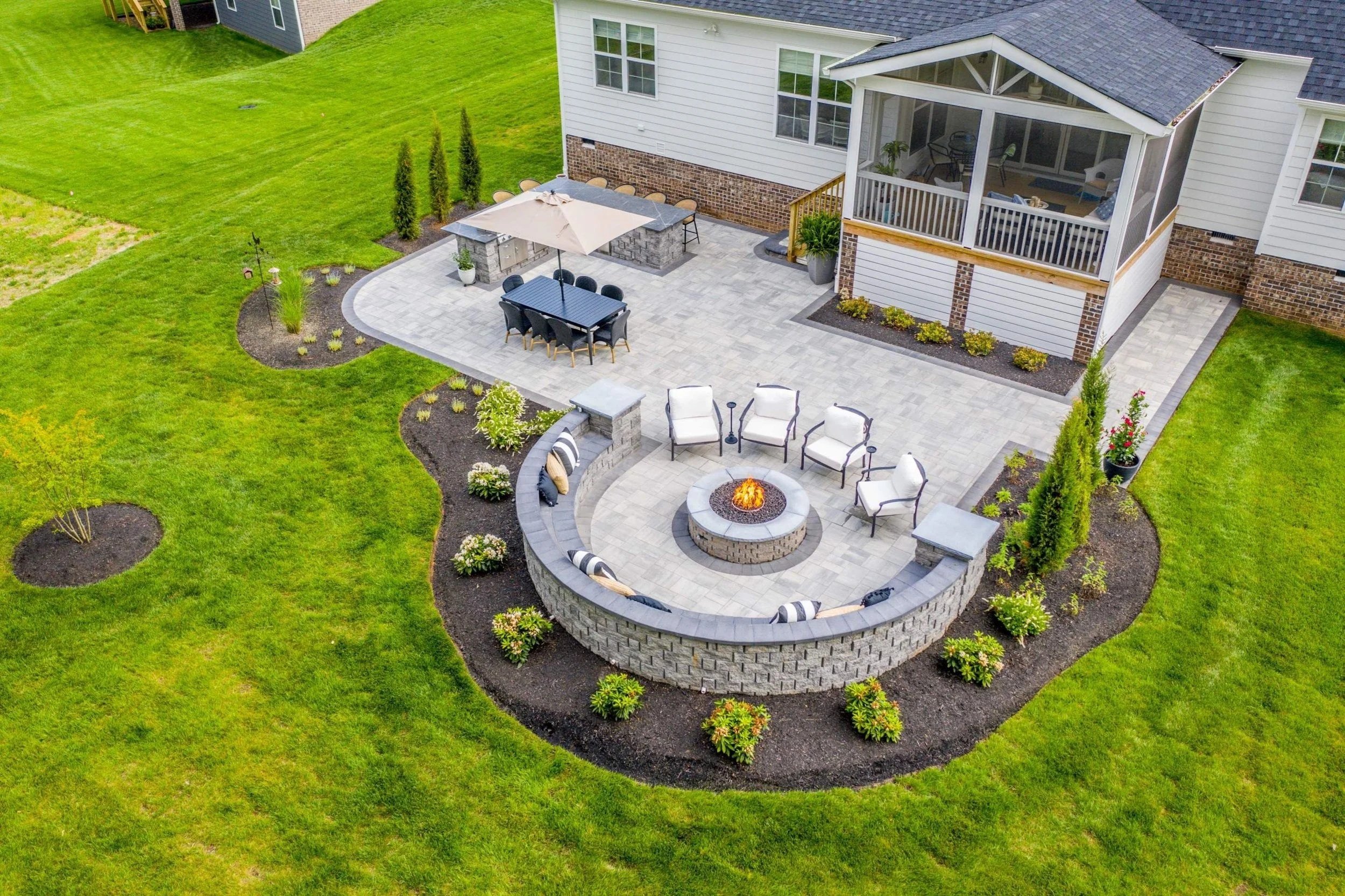 How a Paver Patio &amp; Plantings in Spring Hill, TN, Enhance Outdoor Living