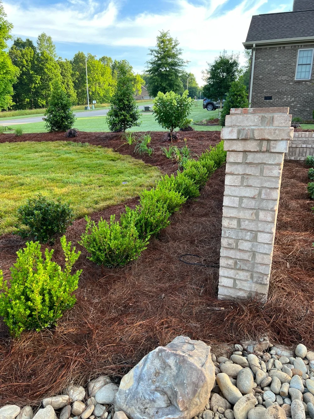 Mulching Services Near Me Thompson's Station, Franklin TN | Niedergeses ...