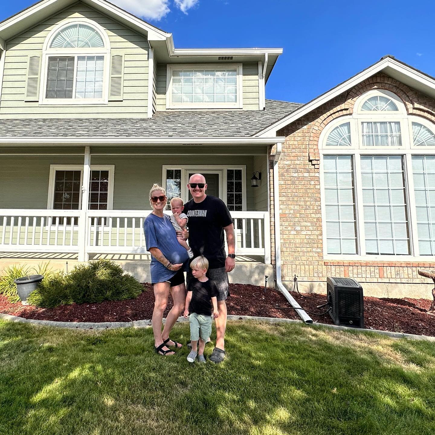 Congratulations are in order for our good friends, Matt and Sarah, as they move into their new Downriver home and their family grows. 🏡 

Swipe to see the beautiful floral arrangement prepared by @daisies.in.may to welcome them home.

 #Spokane
#Com