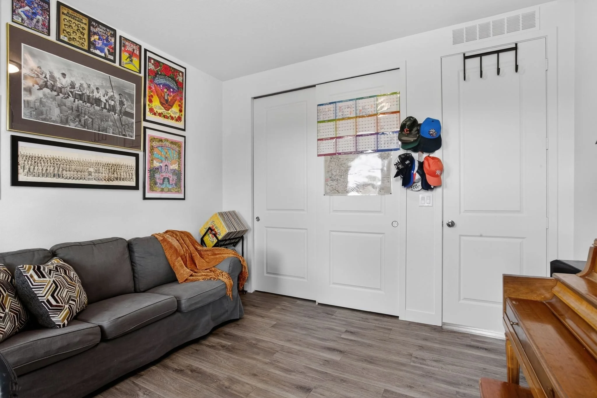 16348 Saint Paul Street-print-021-026-0016-2048x1365-300dpi.jpg