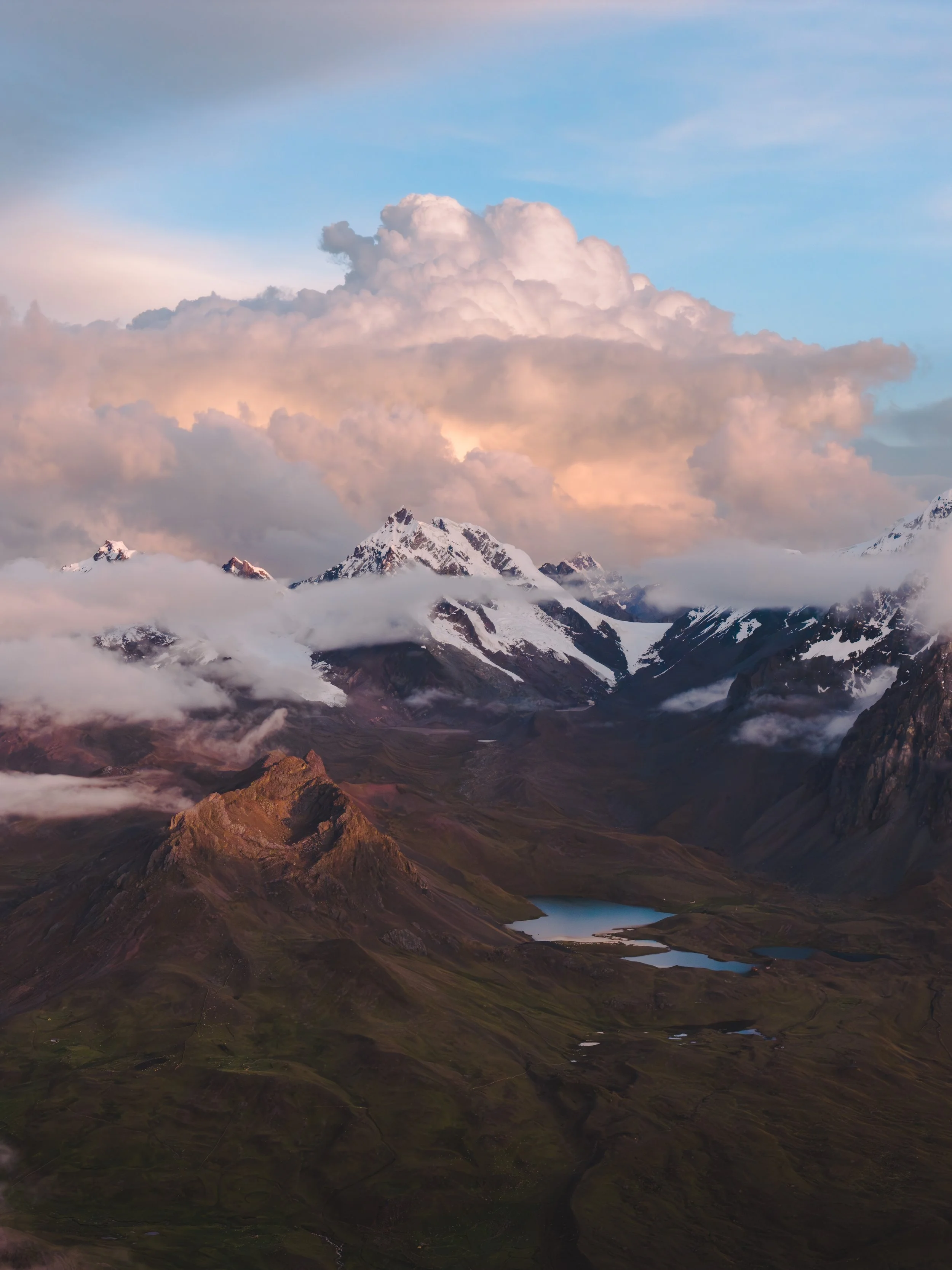 7 Lagunas trail at sunset