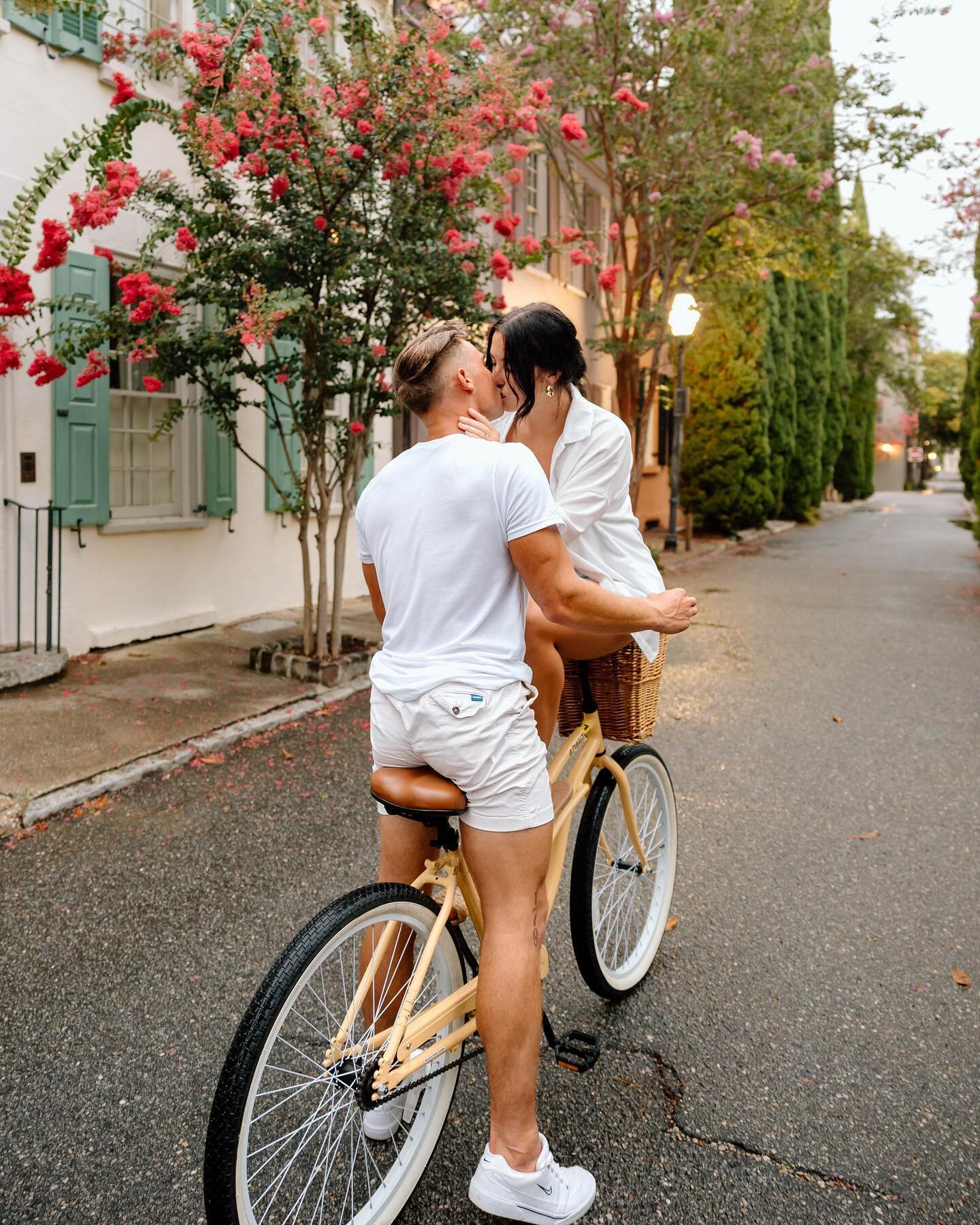 Charleston!!! you were a dream!!!!!🥹💕

#tulsaphotographer #tulsaseniorphotographer #okphotographer #tulsaseniorpics #oklahomaweddingphotographer #azphotographer #midwestphotographer #okbrides #tulsaweddings #weddingphotos #azelopements #tulsaelopem