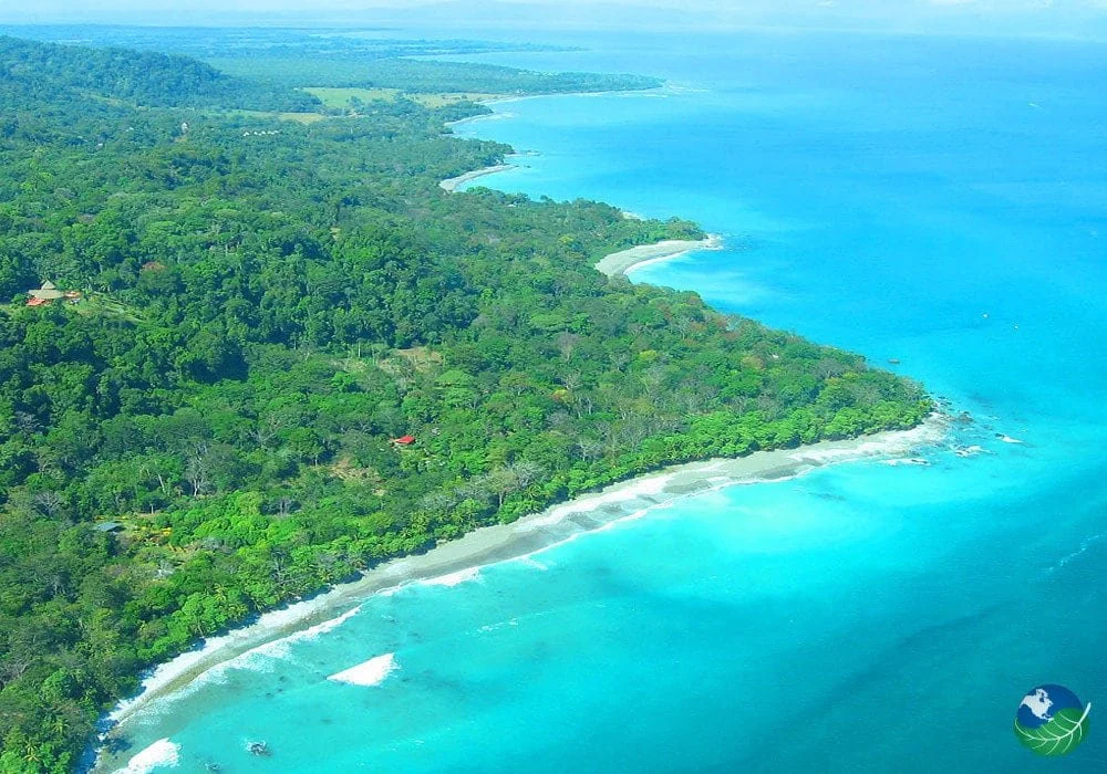 Encanta-La-Vida-Jungle-Lodge-Area-View.jpg
