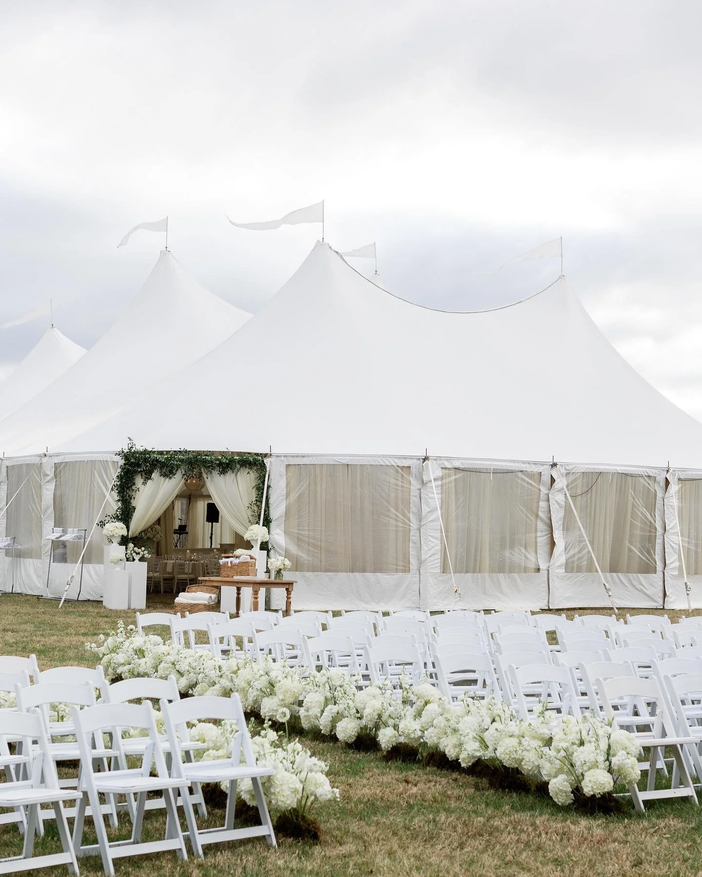 At-home wedding elegance 🤍