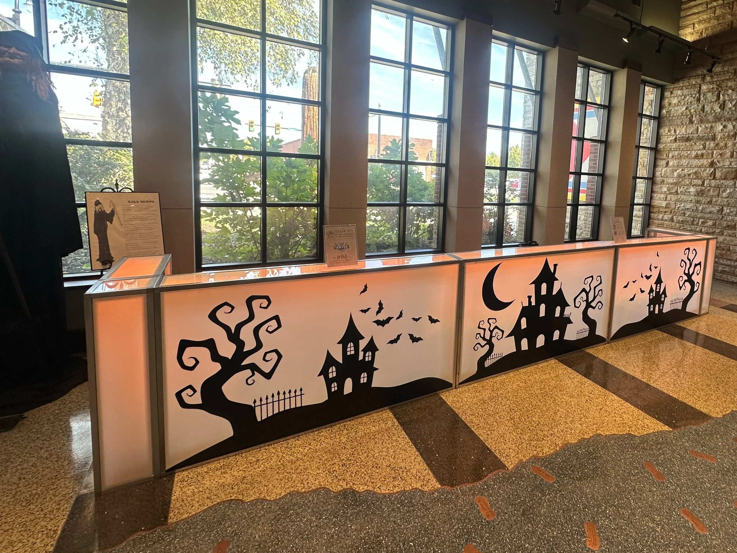 Luma-Designs-Halloween-Bar_Illuminated-Bar-Museum-at-5ive-Points.jpg