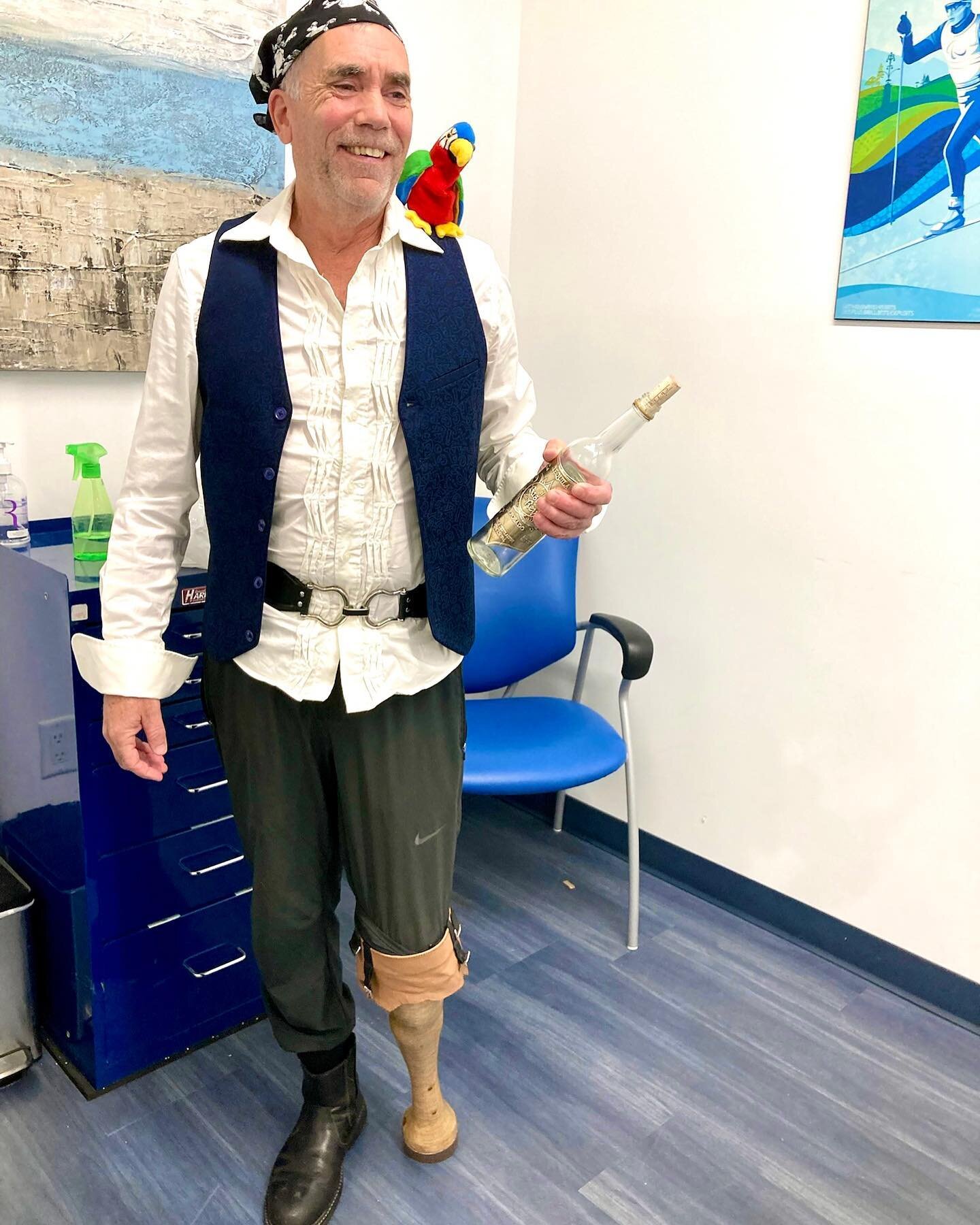 The clear winner of last years best dressed was @peterjohnsimpson 🏴&zwj;☠️🦜 

Stay tuned for this years contenders! 
.
.
.
.
.
.
.
#barberprostheticsclinic #prostheticsandorthotics #vancouver #halloween #pirate #amputee #limbdifference #bcit #costu