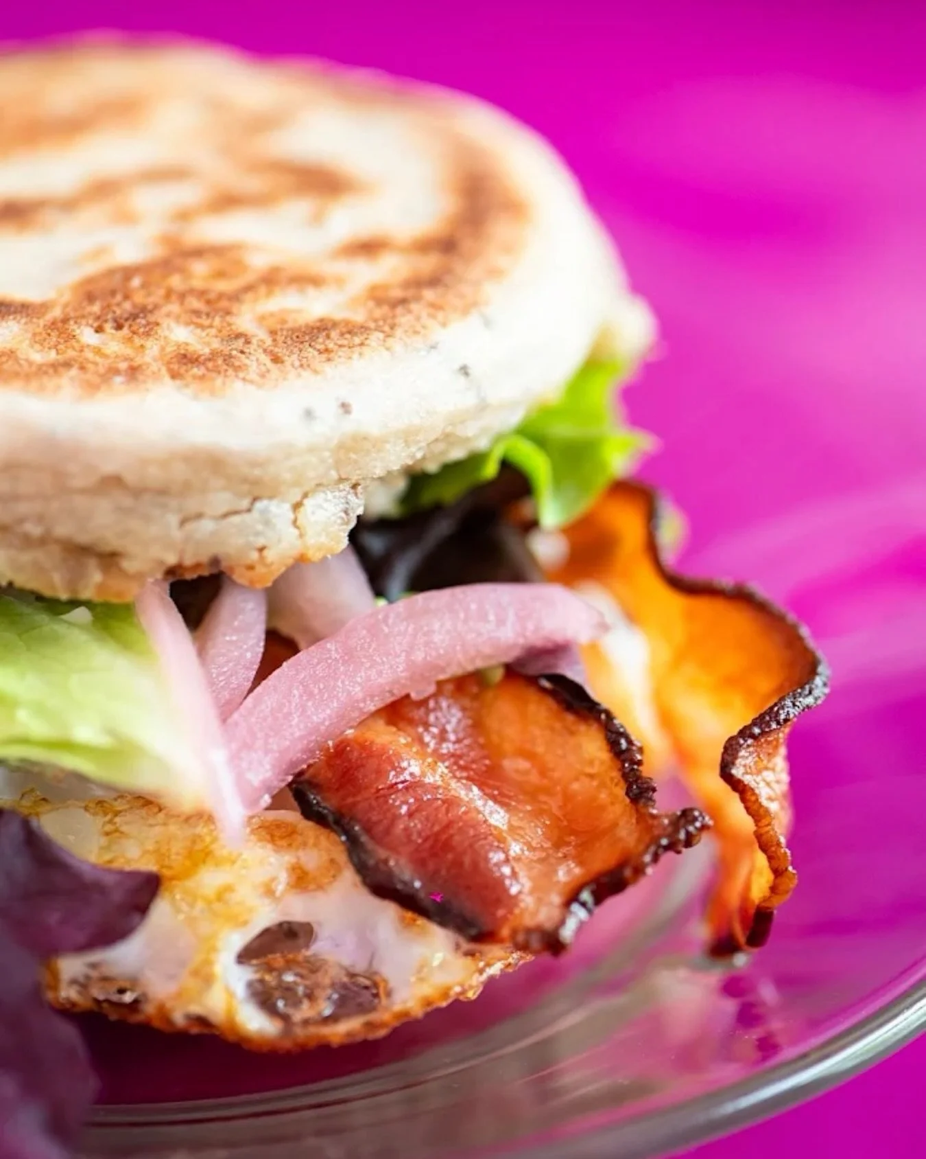 Admit it. You&rsquo;re already thinking about the crunch of that bacon. 🤤 This beauty isn&rsquo;t for the hesitant. It&rsquo;s for those who know what they want and aren&rsquo;t afraid to enjoy it. Tag the person you&rsquo;d give in to temptation wi