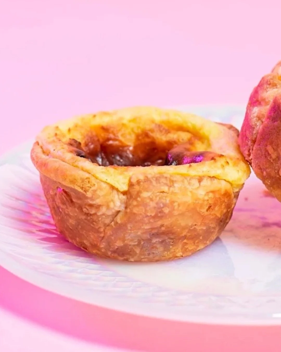 You&rsquo;ll fall in love with our Pastel de Nata from the very first bite! 🤤🥧

Enjoy a super crispy crust and a creamy filling with just the right amount of sweetness to make your day.

Stop by Ugly Duckling and grab yours before they&rsquo;re gon