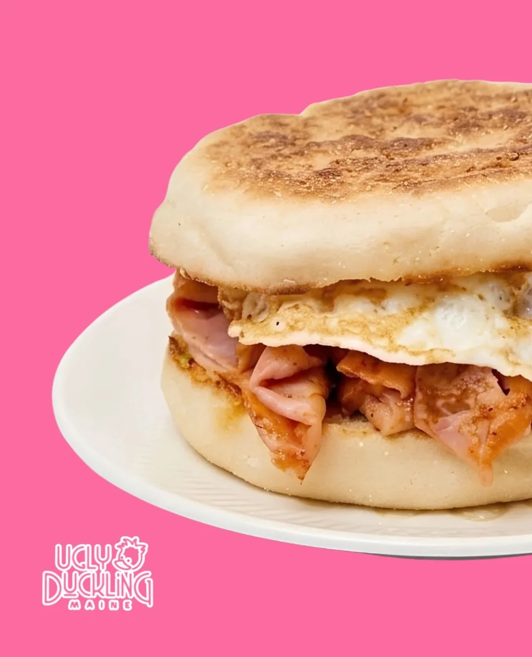 Anytime is a good time for a Yinzer. 🥪🍳

Fried egg, chipped ham, American cheese &amp; Yinzer Sauce on a soft buttermilk muffin.

Breakfast, brunch or lunch, enjoy it your way.
We&rsquo;re here until 3 PM. 🦆

#UglyDuckling #YinzerSandwich #BrunchT