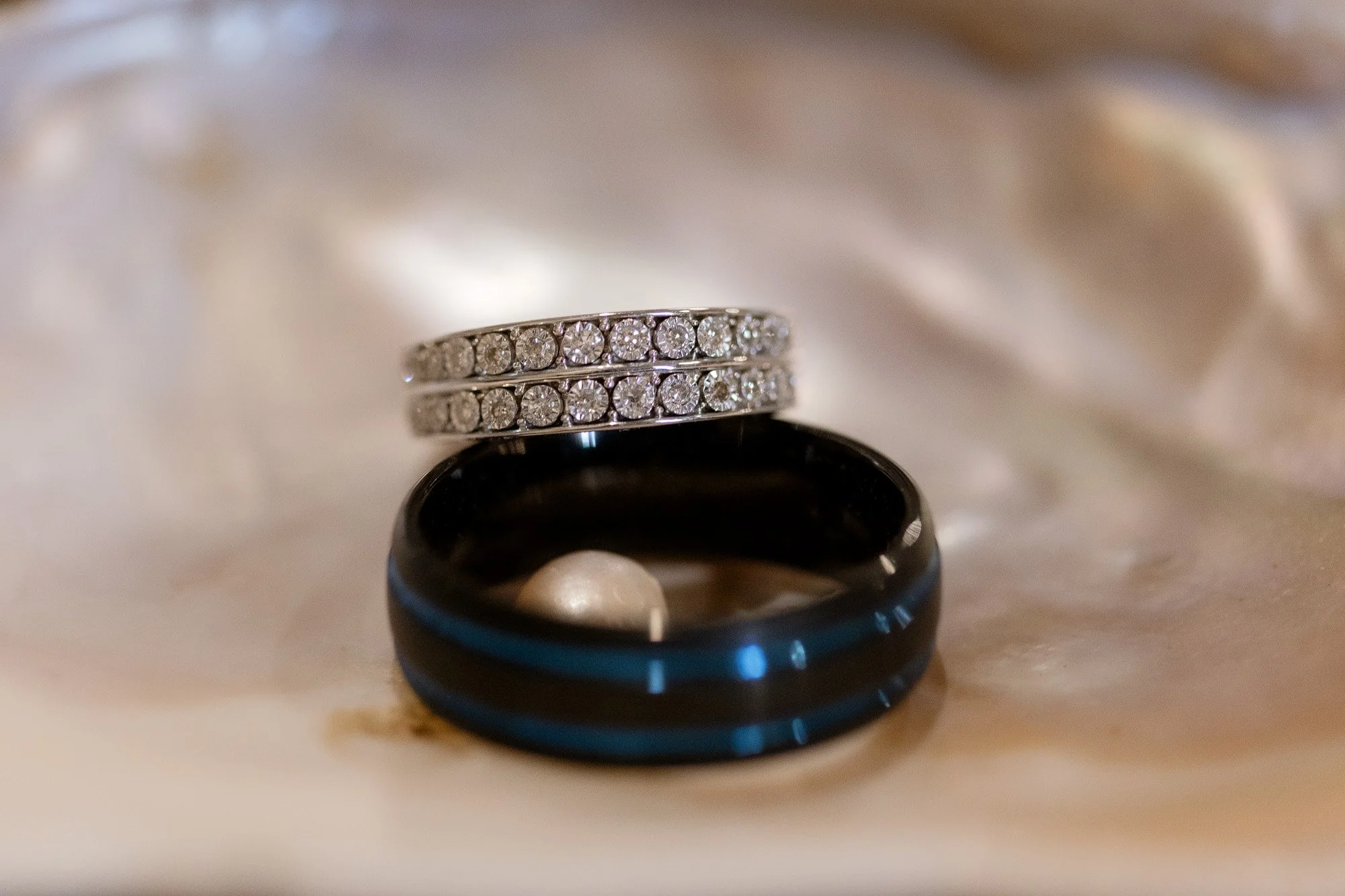 Wedding rings in Pearl shell