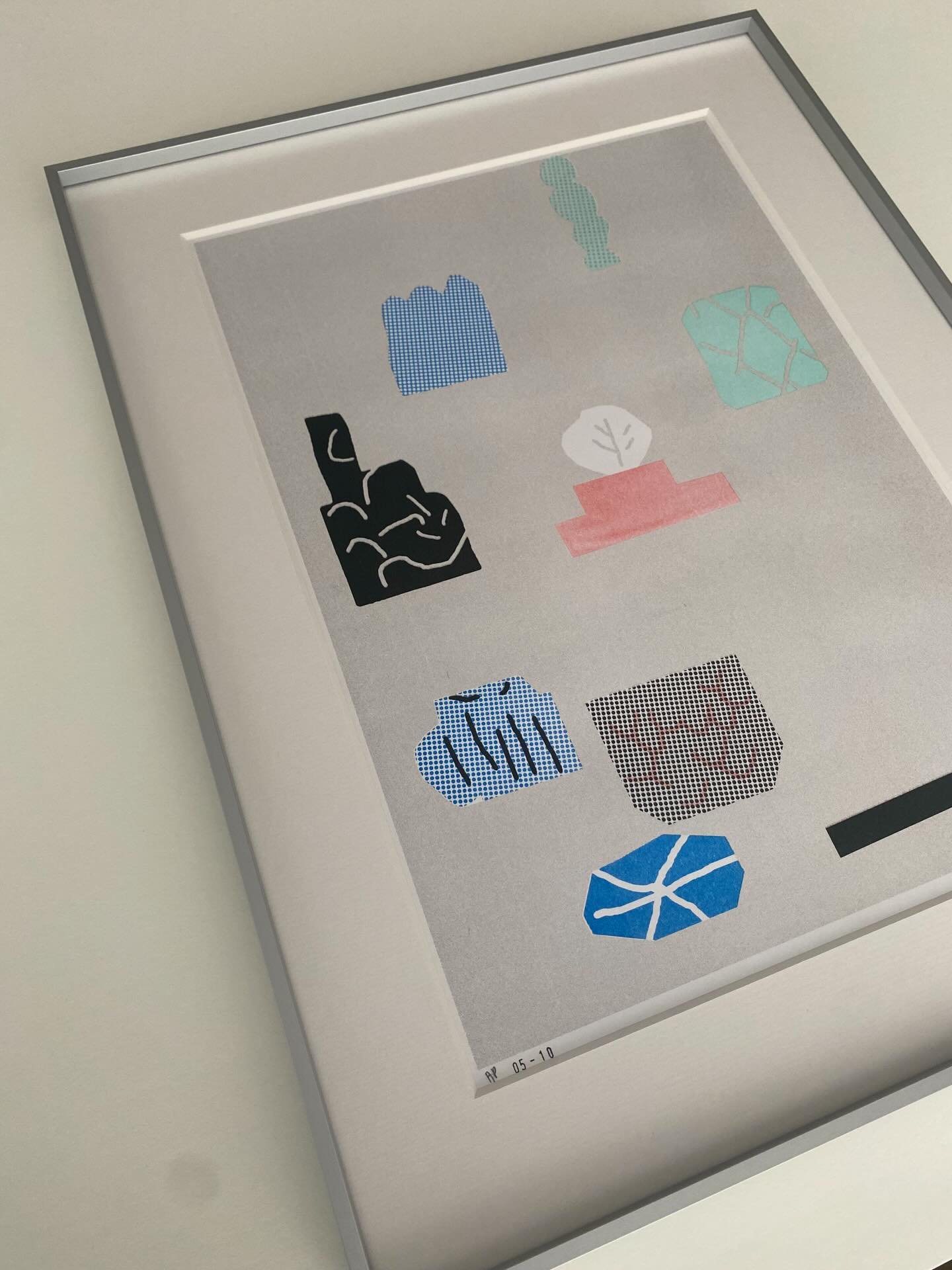 Despite its clean, smart aesthetic there&rsquo;s something soft about this frosted aluminium frame around this cracking @studio_orme print. Framed this up a while back but realised I&rsquo;d not shared anything of it. Glazed with @artglass_by_groglas