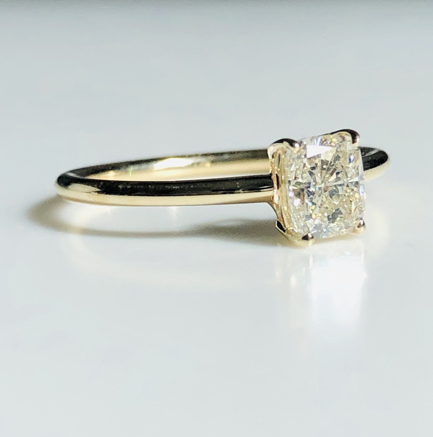 Bespoke Diamond and gold engagment ring.JPG