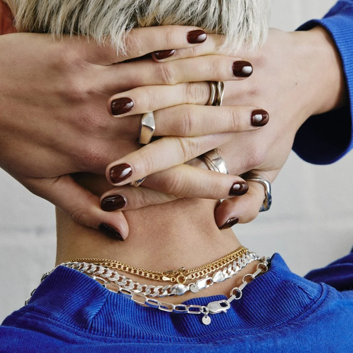 clasp details from the back