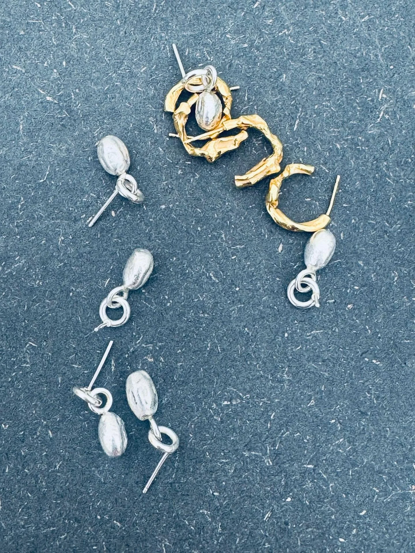 Last week ✨ I made some little silver dropp studs. I wear mine everyday and people like them&hellip; ✨ We have a skylight over the stairs to the loft!!! 😁 ✨ I ordered some phone accessories from @bluehourlondon and absolutely adore them. They are br