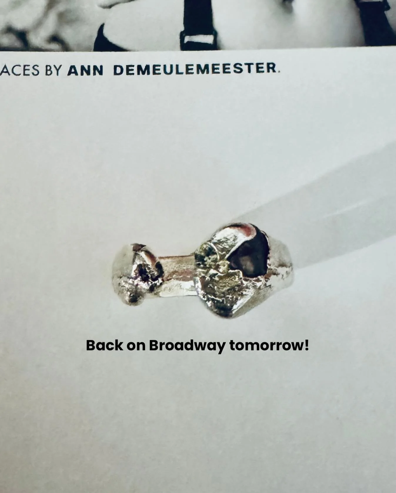 I&rsquo;m there this weekend, myself, to start the 2026 Broadway year off! In my usual spot at my usual time, 9.30-5pm tomorrow and 10-4.30pm on Sunday. I hope to see some of your gorgeous faces there! 🤩 
#karinandreassonjewellery #broadwaymarket