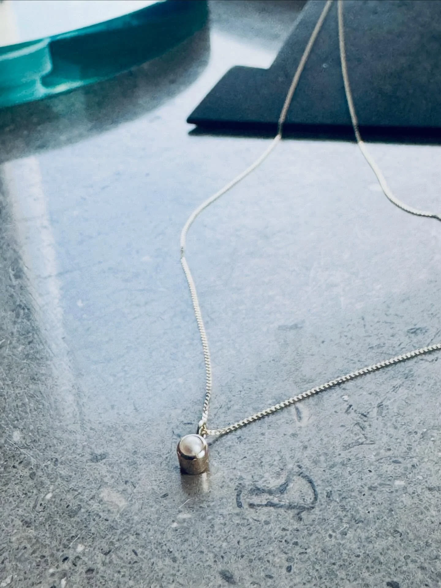 Last week ✨ family spam warning!!! ❤️ ✨ A pearl Dot necklace to a person who really needs one ❤️ ✨ I&rsquo;ve spent the last week in my Swedish home town, Halmstad, hanging with my mum, sisters and little Amanda, so much love&hellip; ❤️🩷 This little