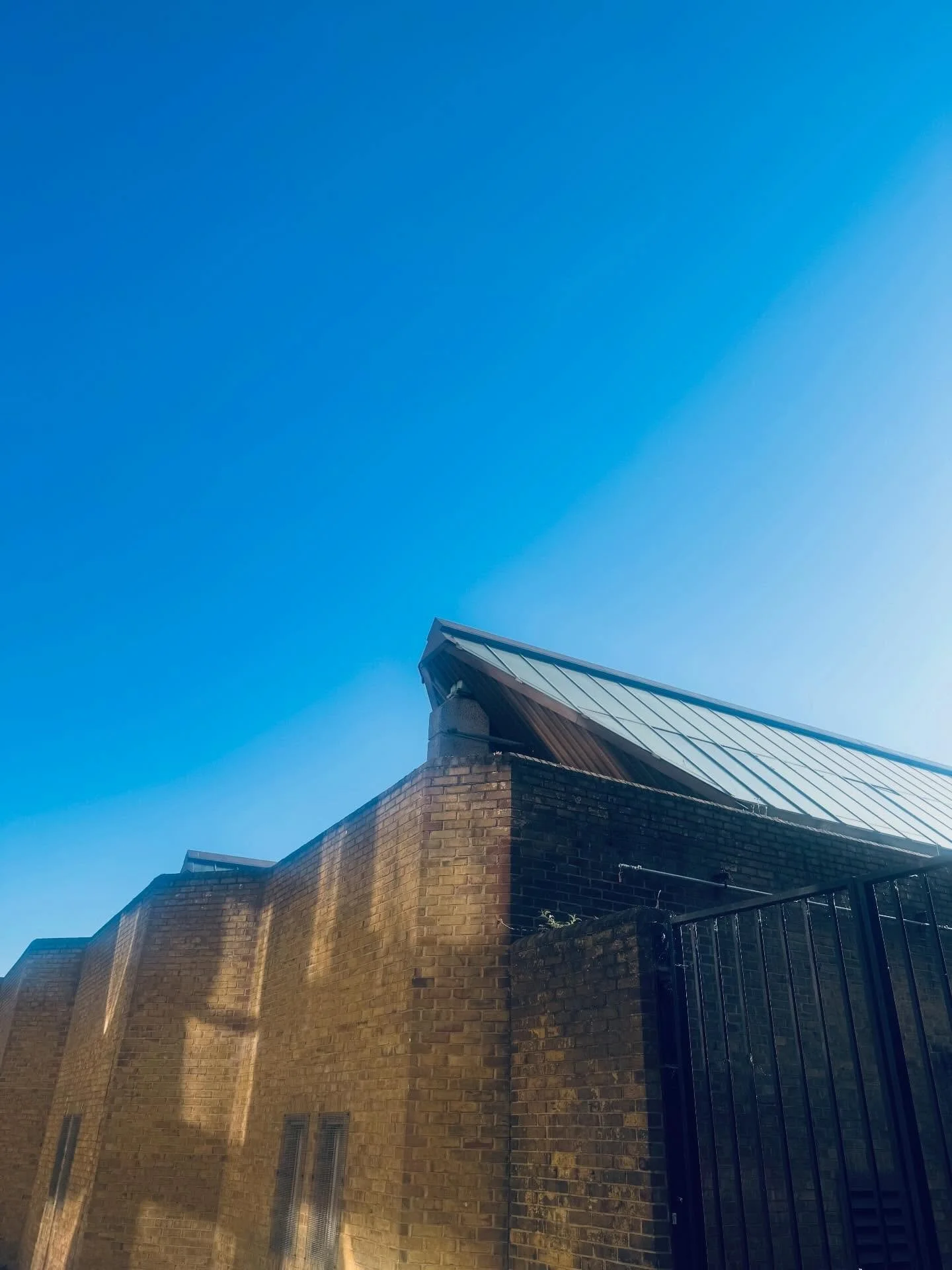 My Hackney Depot! ❤️ Love how creative this building is, the diverse mix of people, businesses and events. I moved her during the pandemic, after a long stint in a shared space, I needed my own studio and this was so cool and very convenient, next do