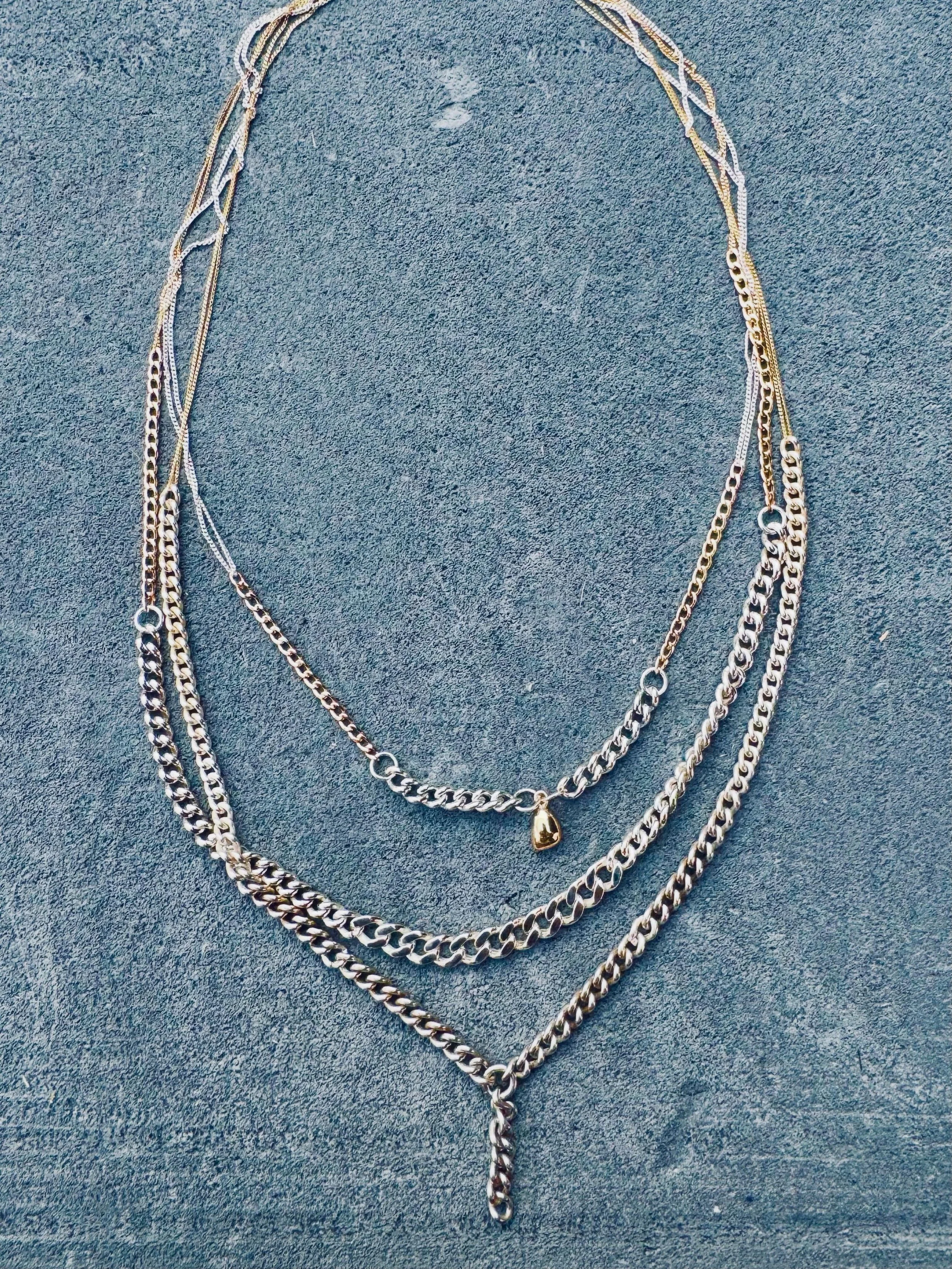 It&rsquo;s a mixed metal kind of day, well that&rsquo;s always for me, love a mixed piece or two&hellip; 👌🏼❤️ Here until 5pm today! #karinandreassonjewellery #broadwaymarket