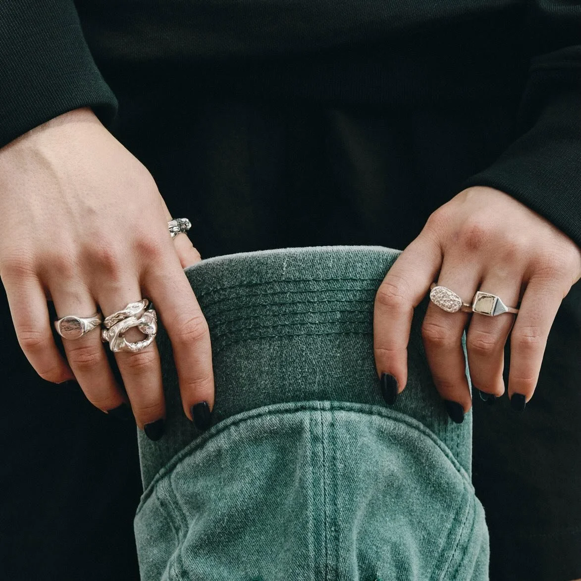 All that shiny, sparkling, gorgeous silver! &hellip;for your hair, fingers, neck, wrists and ears&hellip; I love wearing it more now than I ever did before&hellip; it&rsquo;s become a very popular choice to platinum and white gold, with a much lower 