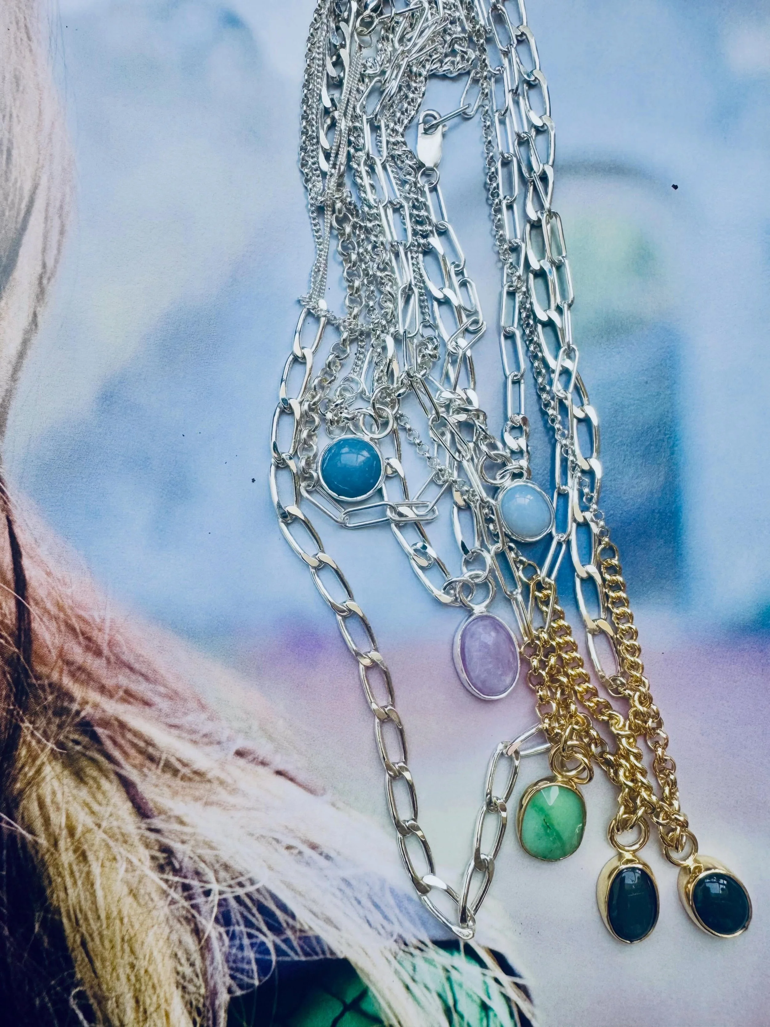 The new neck candy for this week! 🍬⛓️
Silver and gold vermeil &lsquo;two style&rsquo; chains with Kunzite, chalsadony, Angelite, moss Agate, Obsidian and Chrysoprase ✨ I&rsquo;m personally here, on Broadway, this weekend ✨ #karinandreassonjewellery 