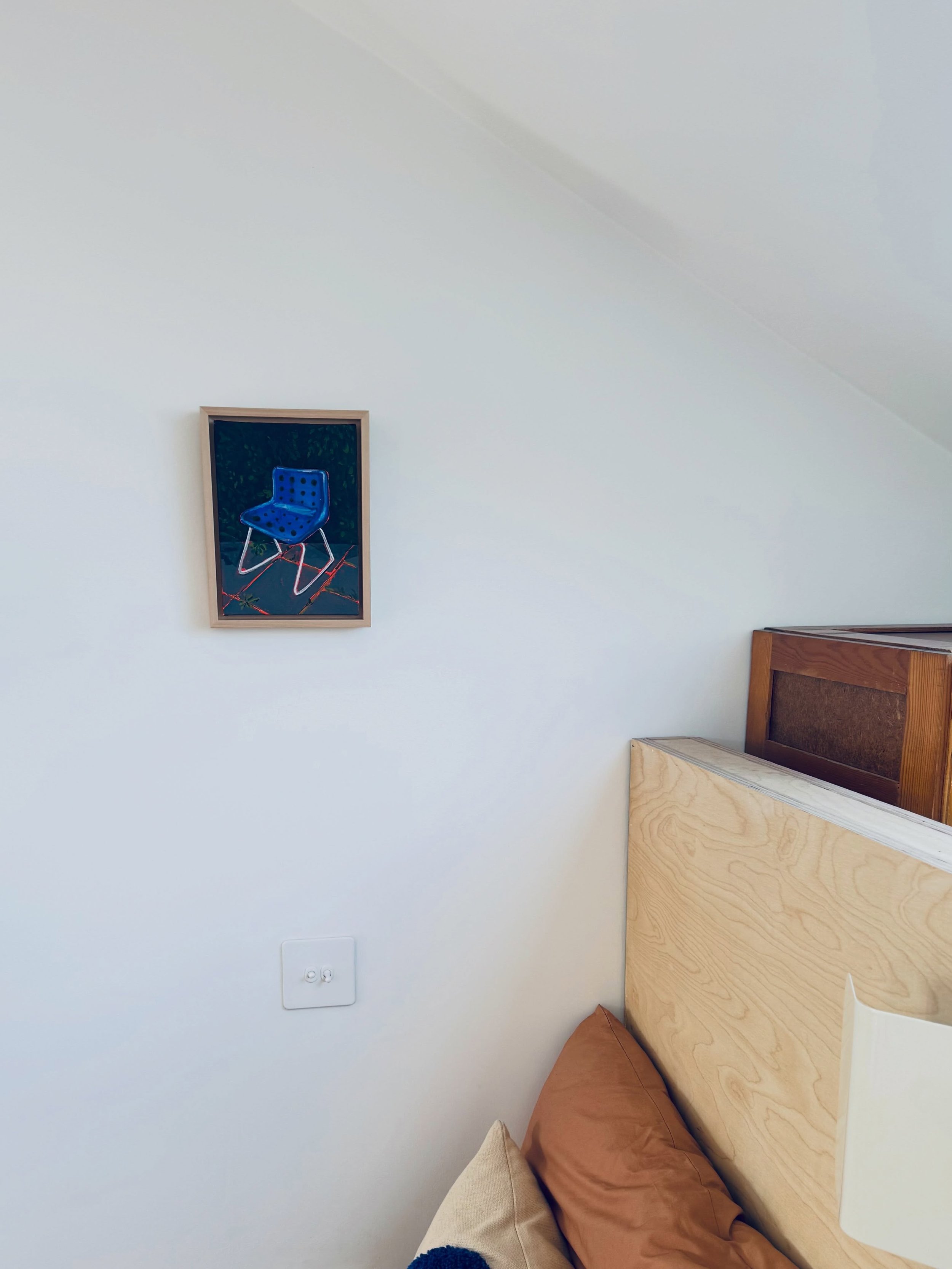 ✨ Last week ✨

I got myself some new art, this beauty I&rsquo;ve been eyeing up for awhile&hellip; it&rsquo;s the blue chair painting by @becky_baur 
💙 

✨ I don&rsquo;t often keep pieces myself, but this one I had to keep, I just know when it has t