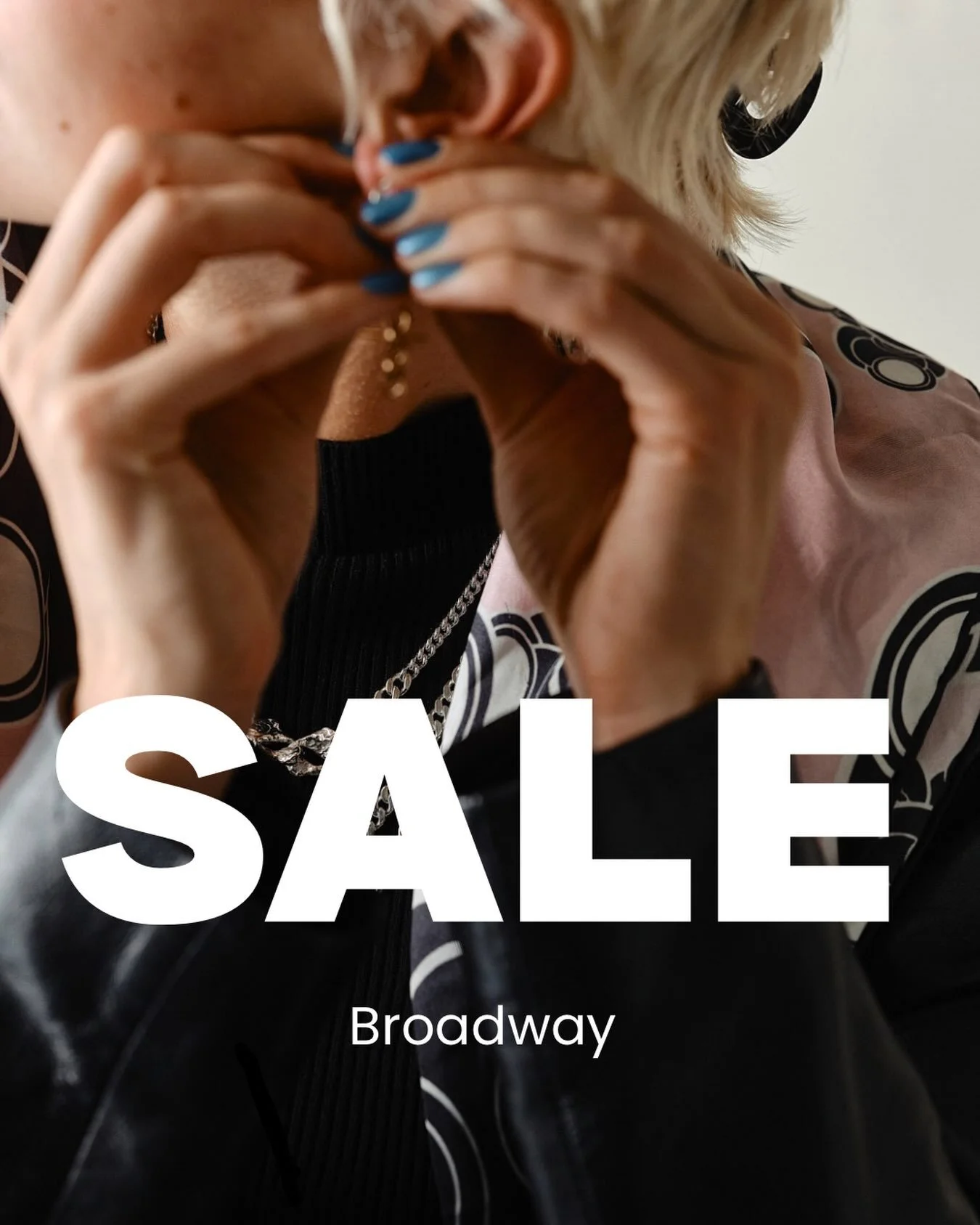 BROADWAY SALE!! ⭐️
Enjoy 15% off everything on the stall this weekend, as you know there are sooo many one off goodies to be picked up!! 
I&rsquo;m there until 5pm today. 
⭐️
Use code: KAJAUTUMNSALE for 20% off the collection online, sale ends tomorr