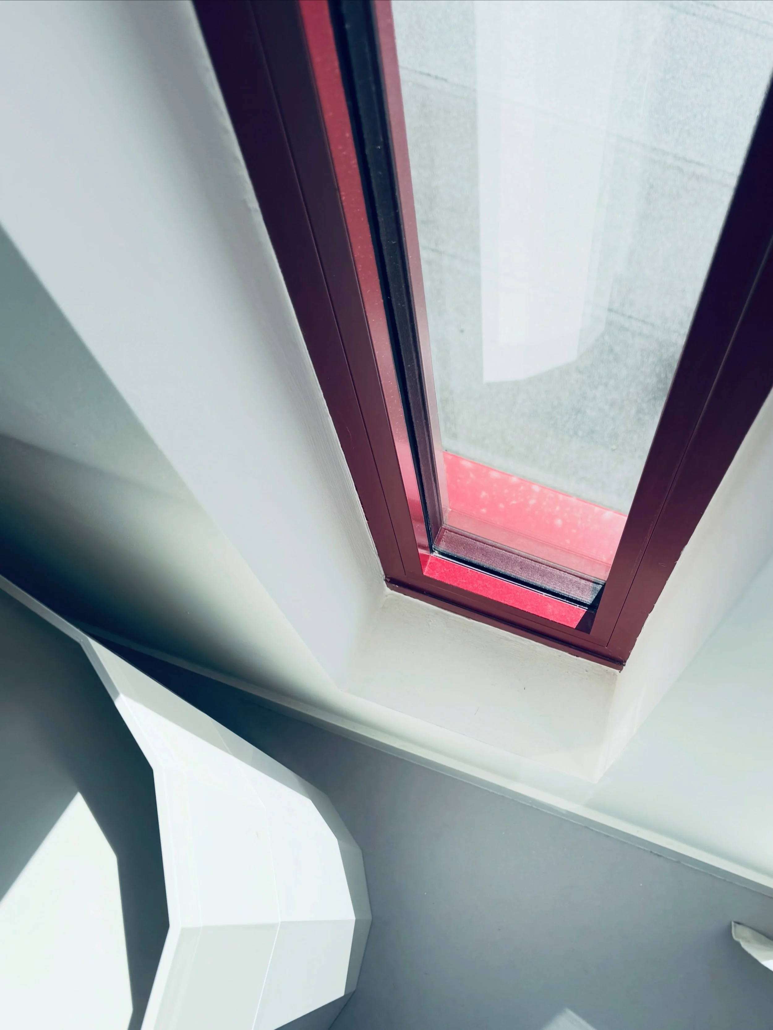 ✨ Last week ✨ The light coming through into our bedroom is awesome, I love our space!

Lee got himself a Gaze ring, nice and chunky on his finger 👌🏼 Thanks Lee! 🤩

&hellip;I made myself a ring setting the stone in my mum&rsquo;s old ring. She had 