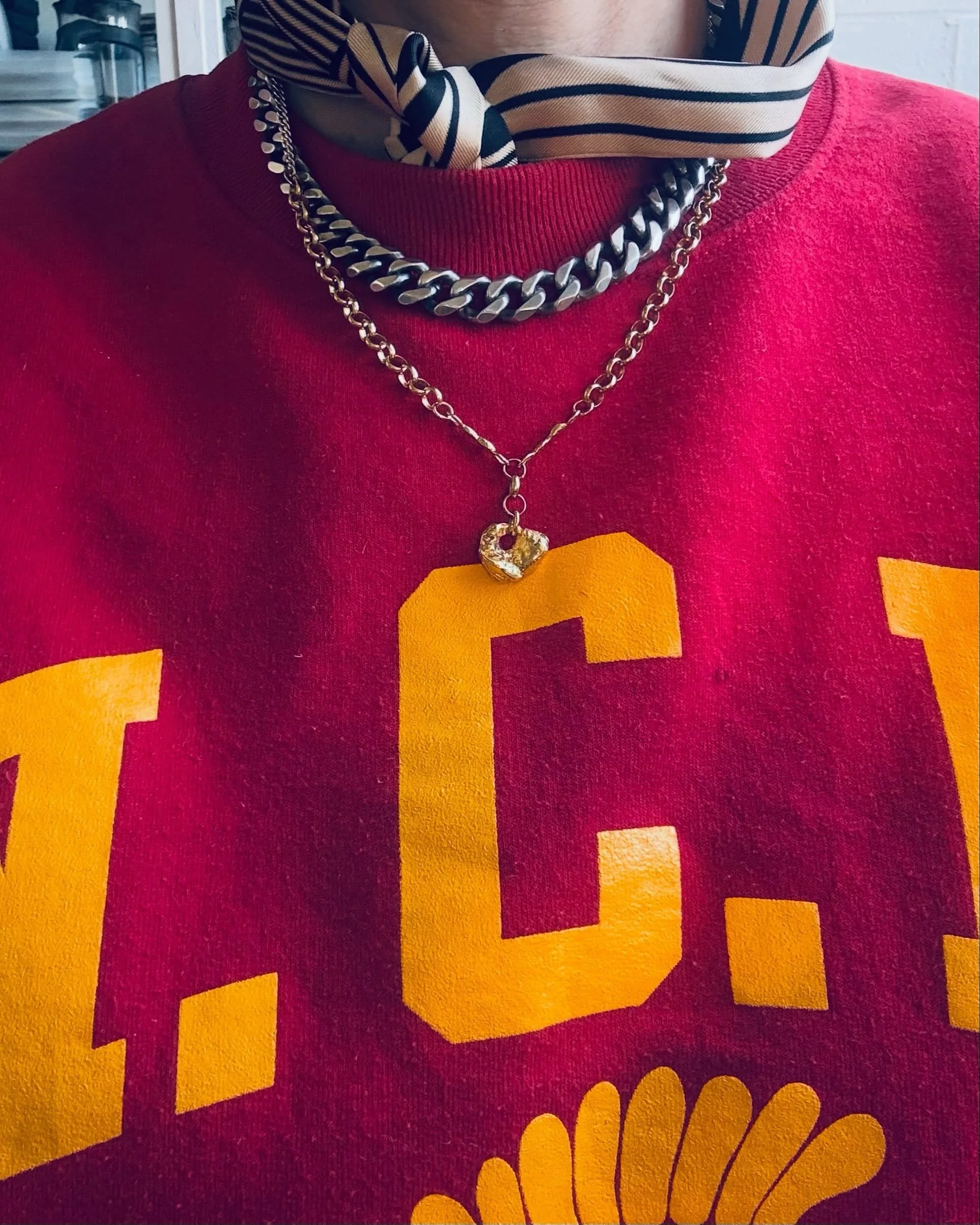 ✨ Last week ✨ 
My new fav combo, silk twilly, my chains with an old jumper❤️ 
Thank you @fingflo 

✨ This came up on my time line&hellip; Love these pictures J&oslash;rn took 12 years ago. We have this one framed, but it&rsquo;s still in storage, can
