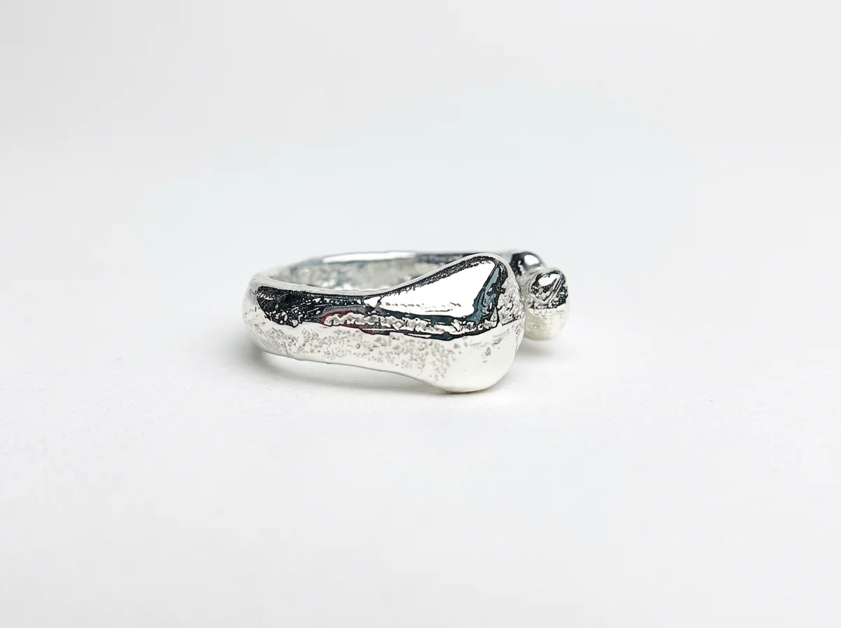 Plain silver open front snake ring