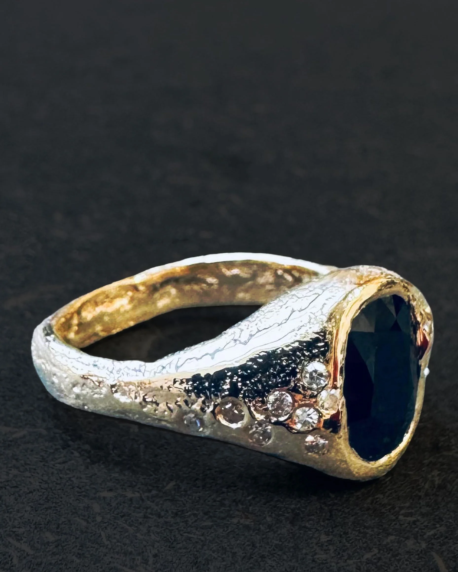phillipa_ring_bespoke_closeup.jpg