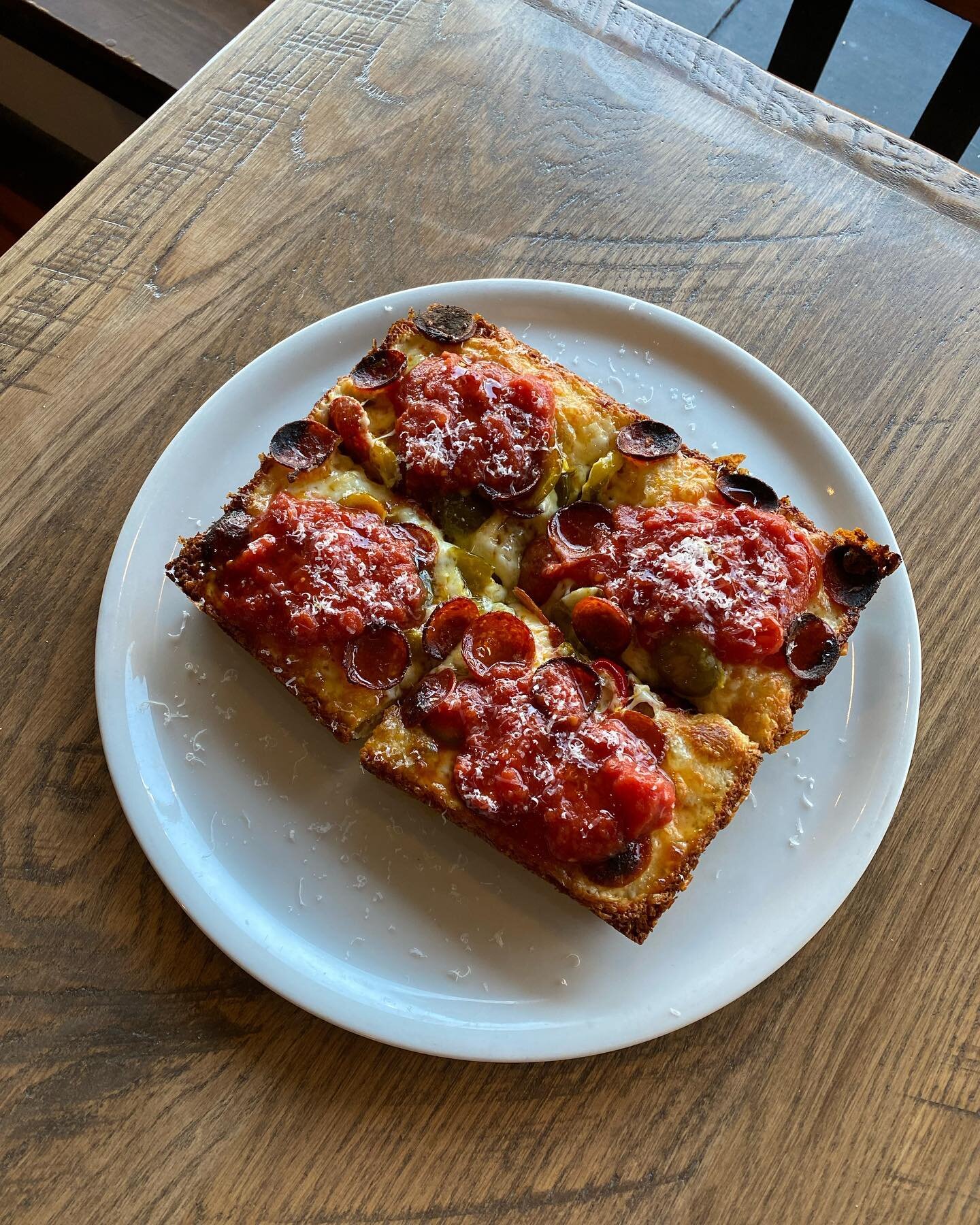 Nothin spooky about this Hot Cherry Pepper. Grab one this Hallo-weekend 🎃👻

&bull;Cheese Blend, Bianco Di Napoli Tomato Sauce, Hot Cherry Peppers, Ezzo Cup &amp; Char Pepperoni, Chili Honey, Parmigiano Reggiano