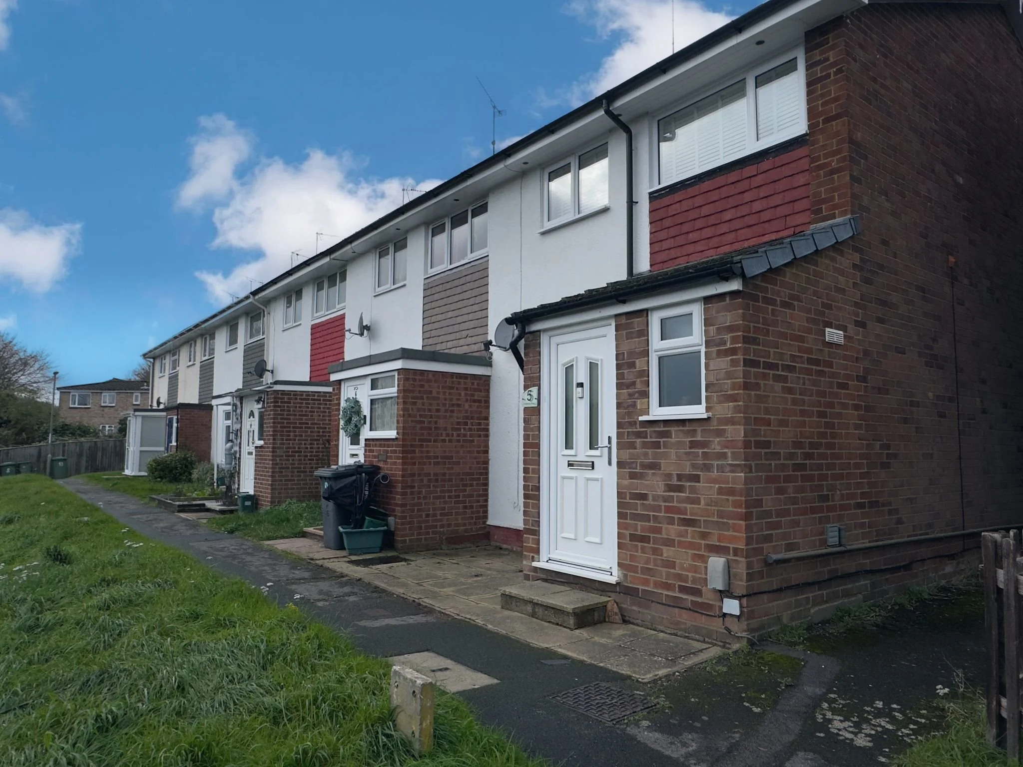 Longmoor Road | 3 Bedrooms | 1 Bathroom | 1 Cloakroom