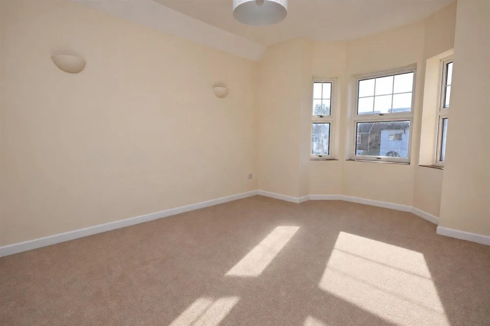Living room 2.jpeg