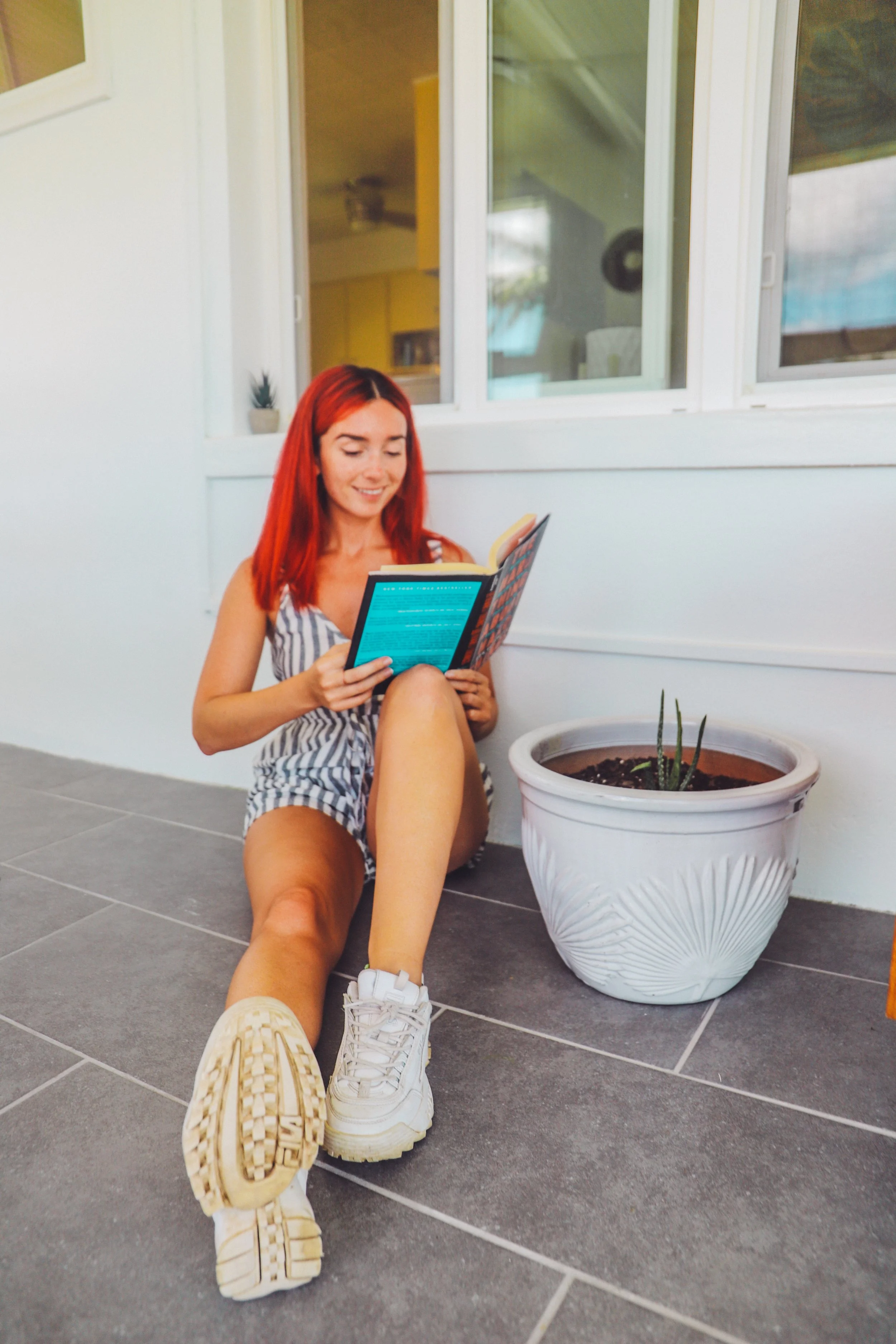 5 ways to find LinkedIn ghostwriting gigs that pay $500+ per piece of writing