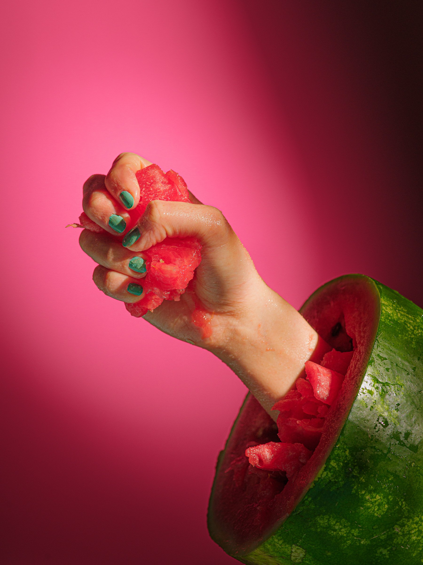 Foodstyling Kuehnel Foto Manuel Krug Nanlite-Milar Hand greift durch Melone-965.JPG