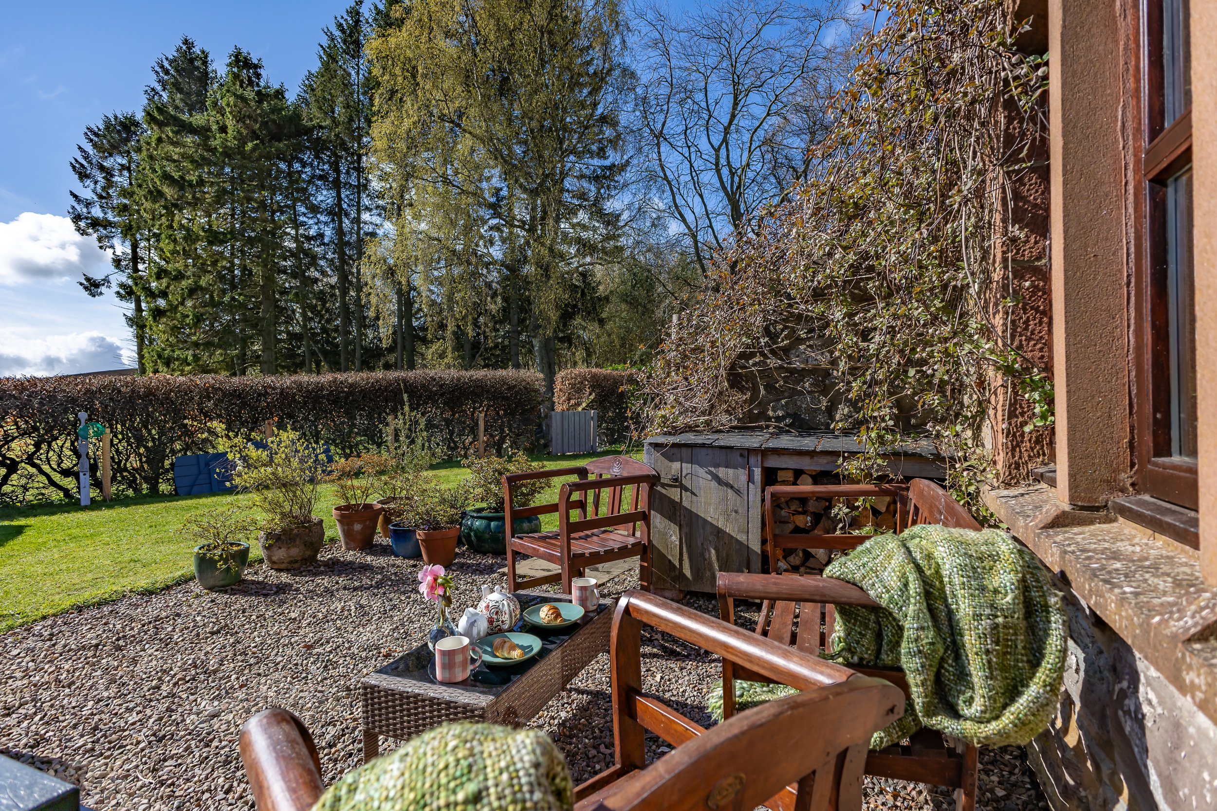 CopyCopyNew Pitmiddle external view to cut down wood from chairs plus gable and log store no fence on left copy.jpg