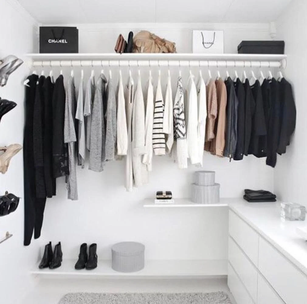 wardrobe declutter