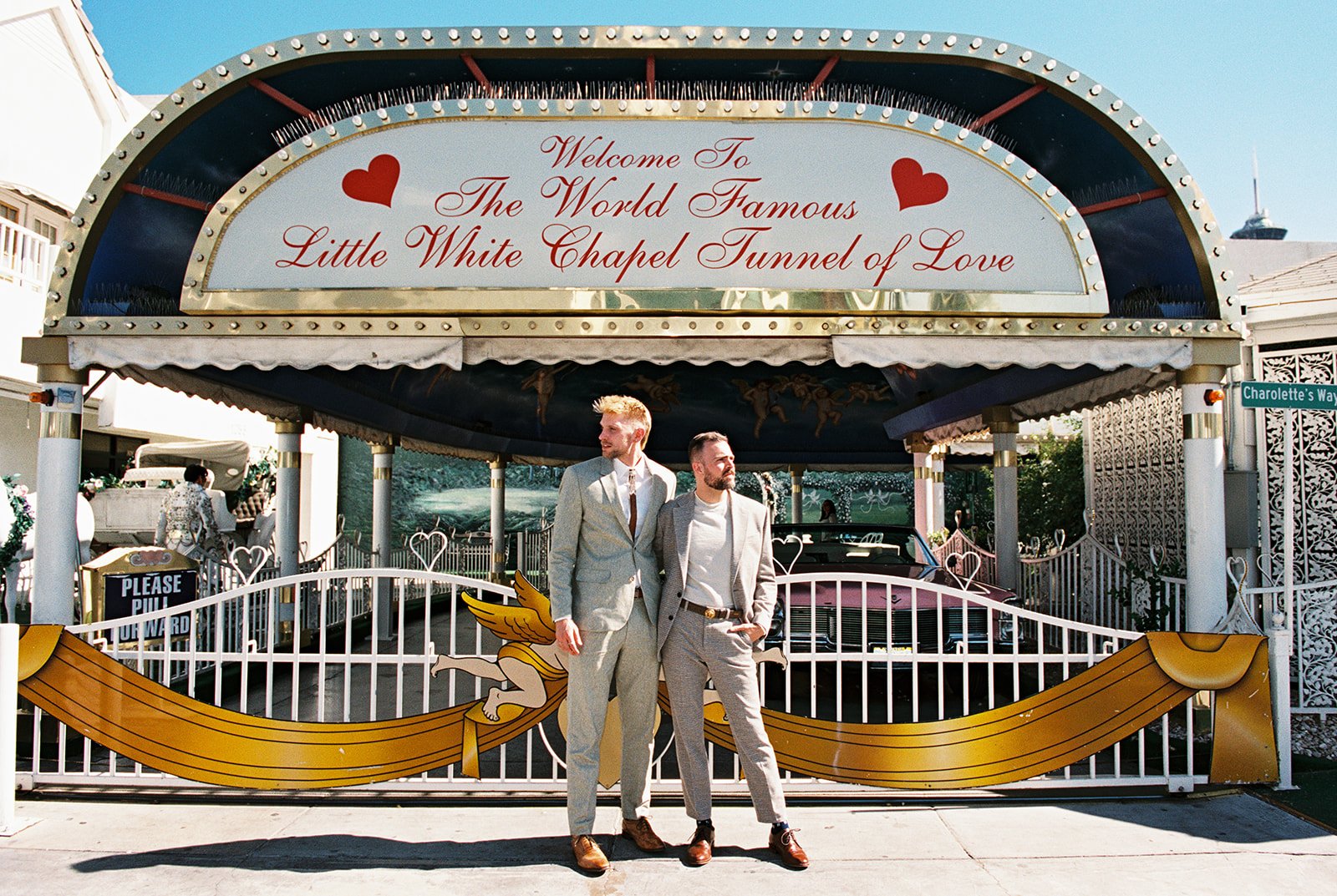 A Chic Little White Chapel Elopement with Day &amp; Night Photos