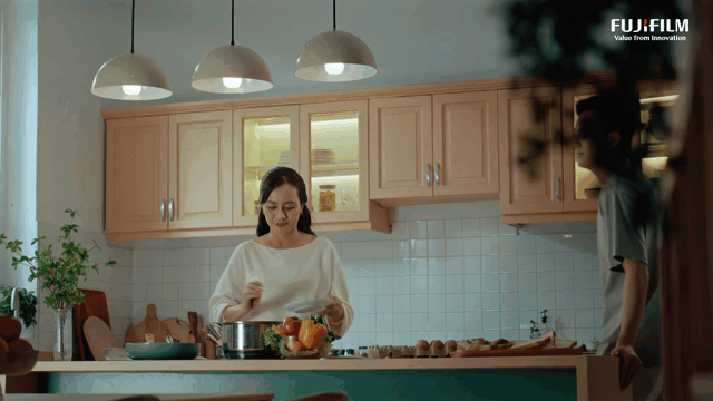 FUJIFILM_V1-0007.gif