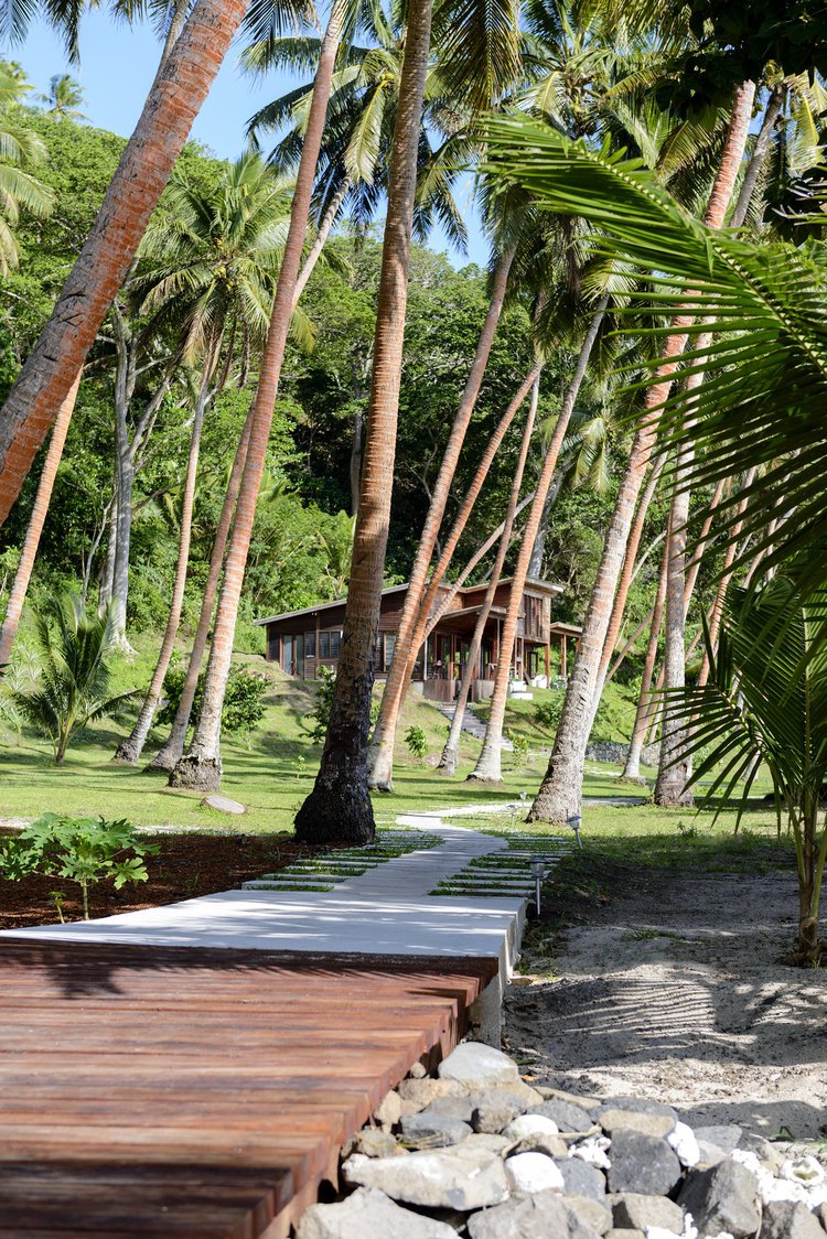 Remote+Resort+Fiji+bridge+(1).jpg