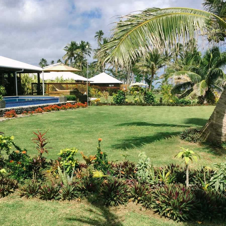 aroha-taveuni-yard-pool.jpg
