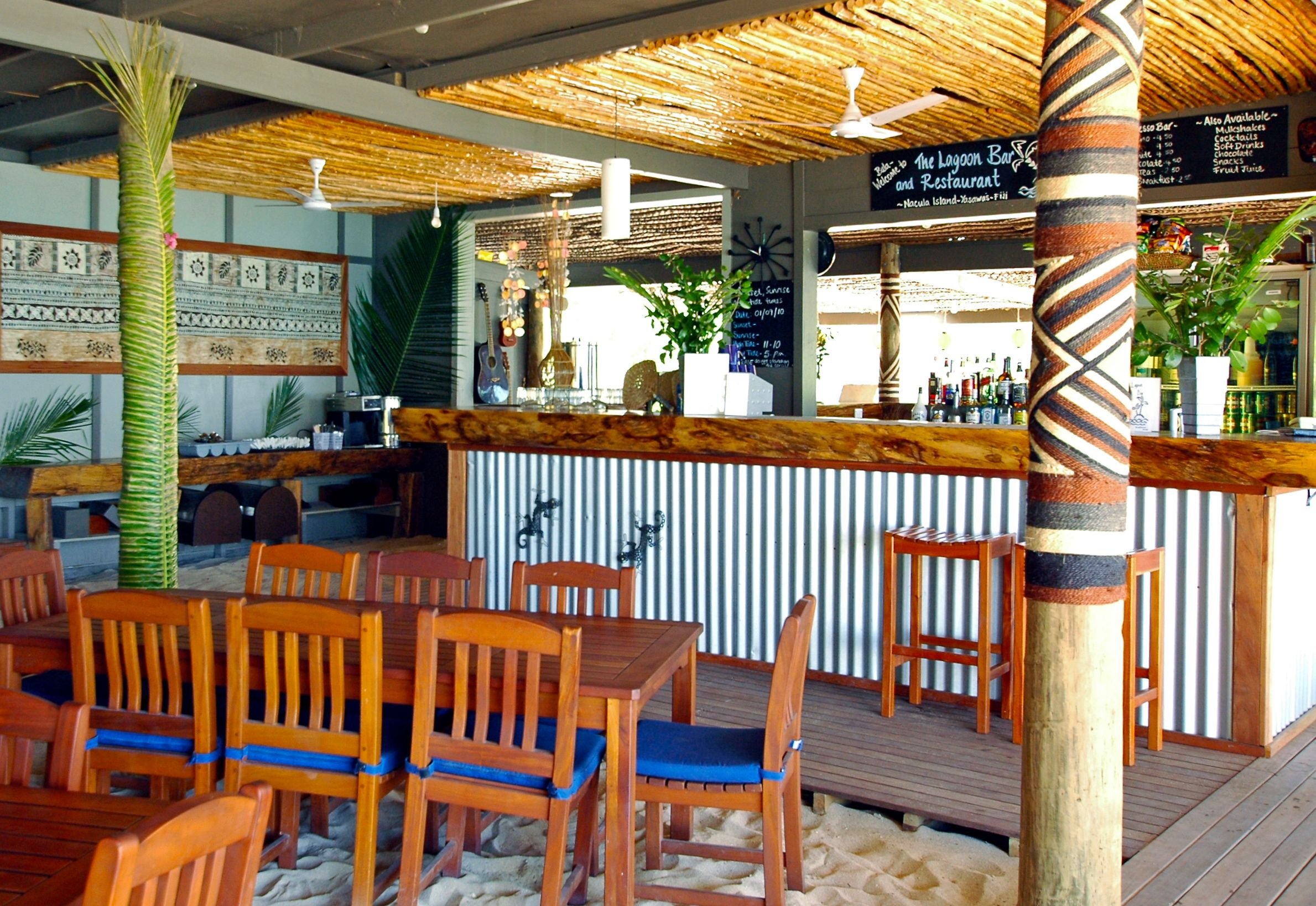 Lagoon Restaurant and Bar (2)_edited-1 (1).jpg