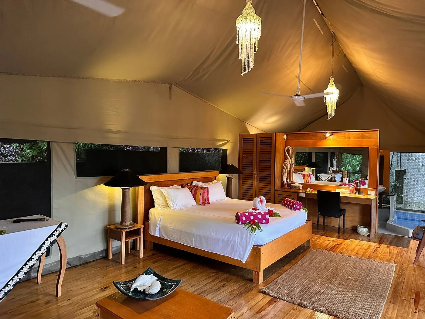 luxury-tented-treehouse.jpg