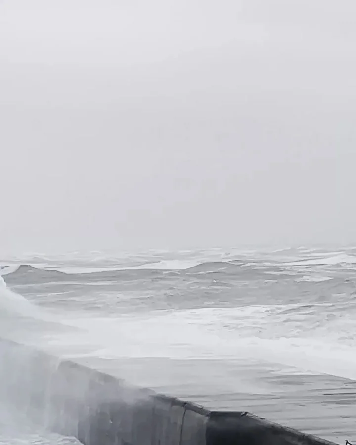 January studio notes

Outside - 
a storm
the North Sea
taking centre stage

Inside - 
surface stories
emerging from layers
with words found, then lost

Paintings adrift, 
with no resolution in sight

End of day - 
a dark river crossing 
walking home 