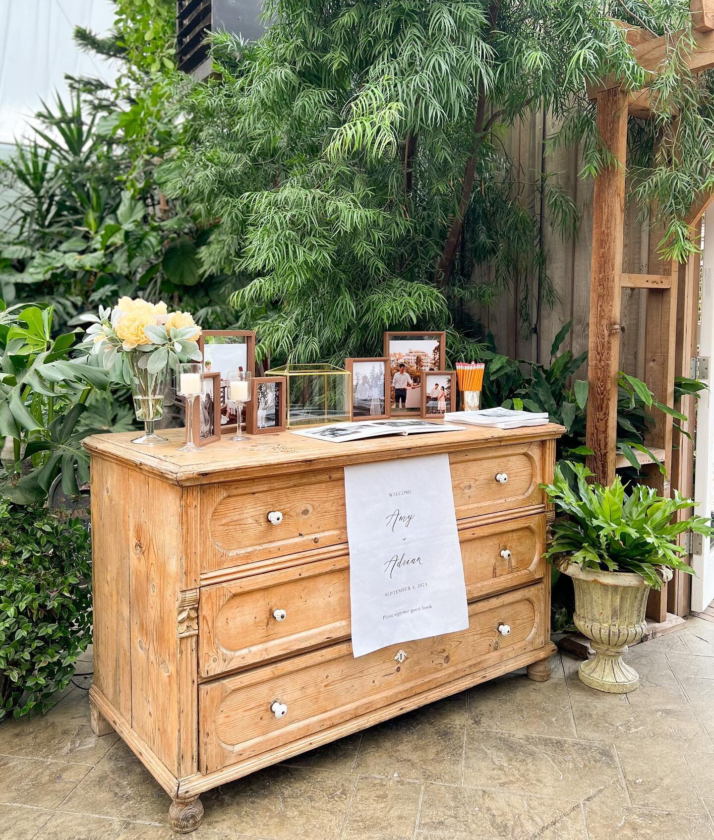 Spent the long weekend on a&hellip; wedding decor team?! Not my usual gig haha! 😜 

Got to attend a beautiful rustic wedding of some dear friends and helped set up the venue :) This antique dresser belonged to the venue and served as the reception t