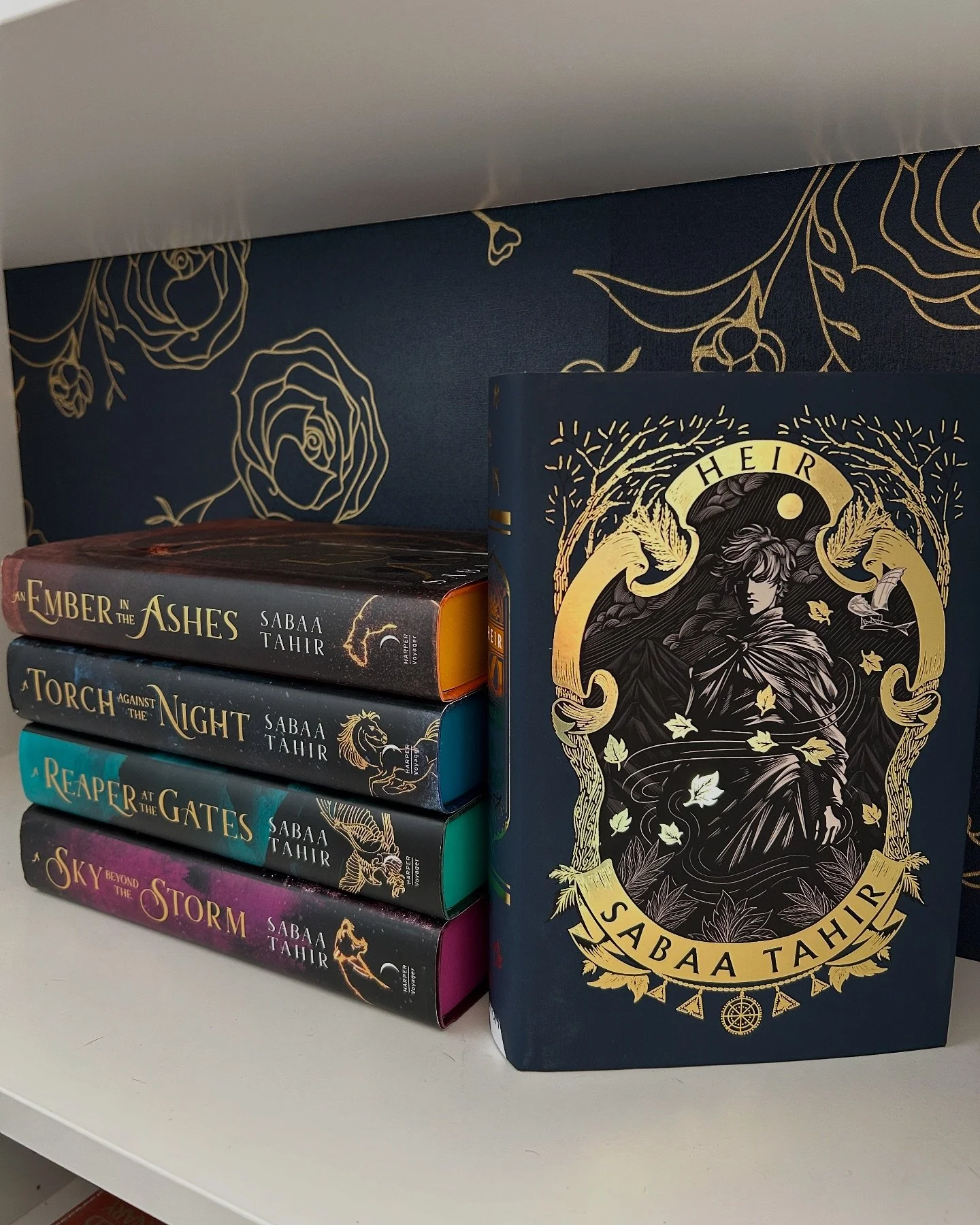 Who is your favorite author? Or maybe your top three?
This lovely edition of Heir by @sabaatahir from @fairyloot arrived on Nov 5. It felt serendipitous at the time. And as one of my favorite authors, I’ve been rereading the Ember Quartet in p